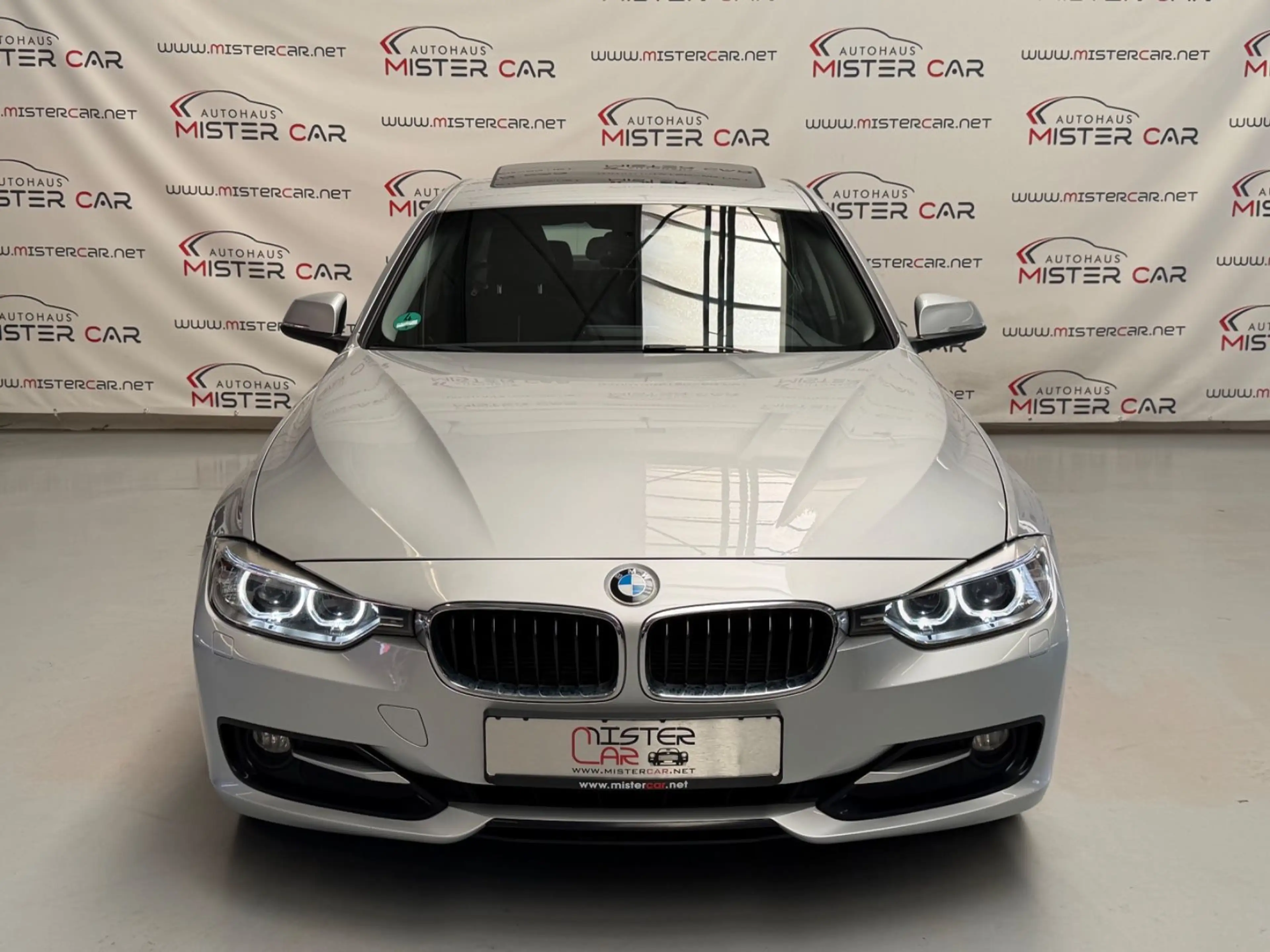 BMW 316 i Sport Line Aut GSHD/DISPLAY/XEN/PDC/SHZ/18 — photo 10