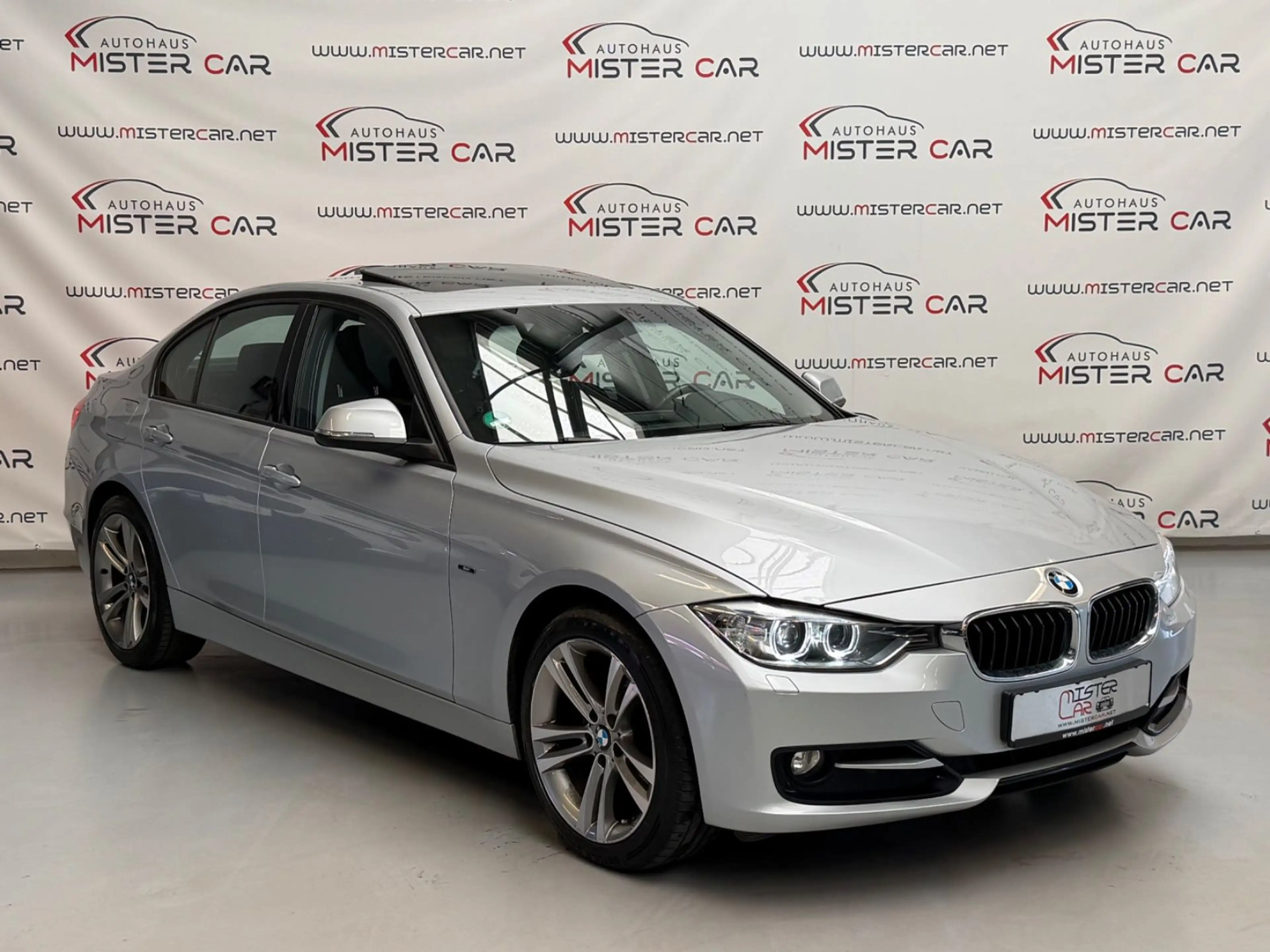 BMW 316 i Sport Line Aut GSHD/DISPLAY/XEN/PDC/SHZ/18 — photo 4