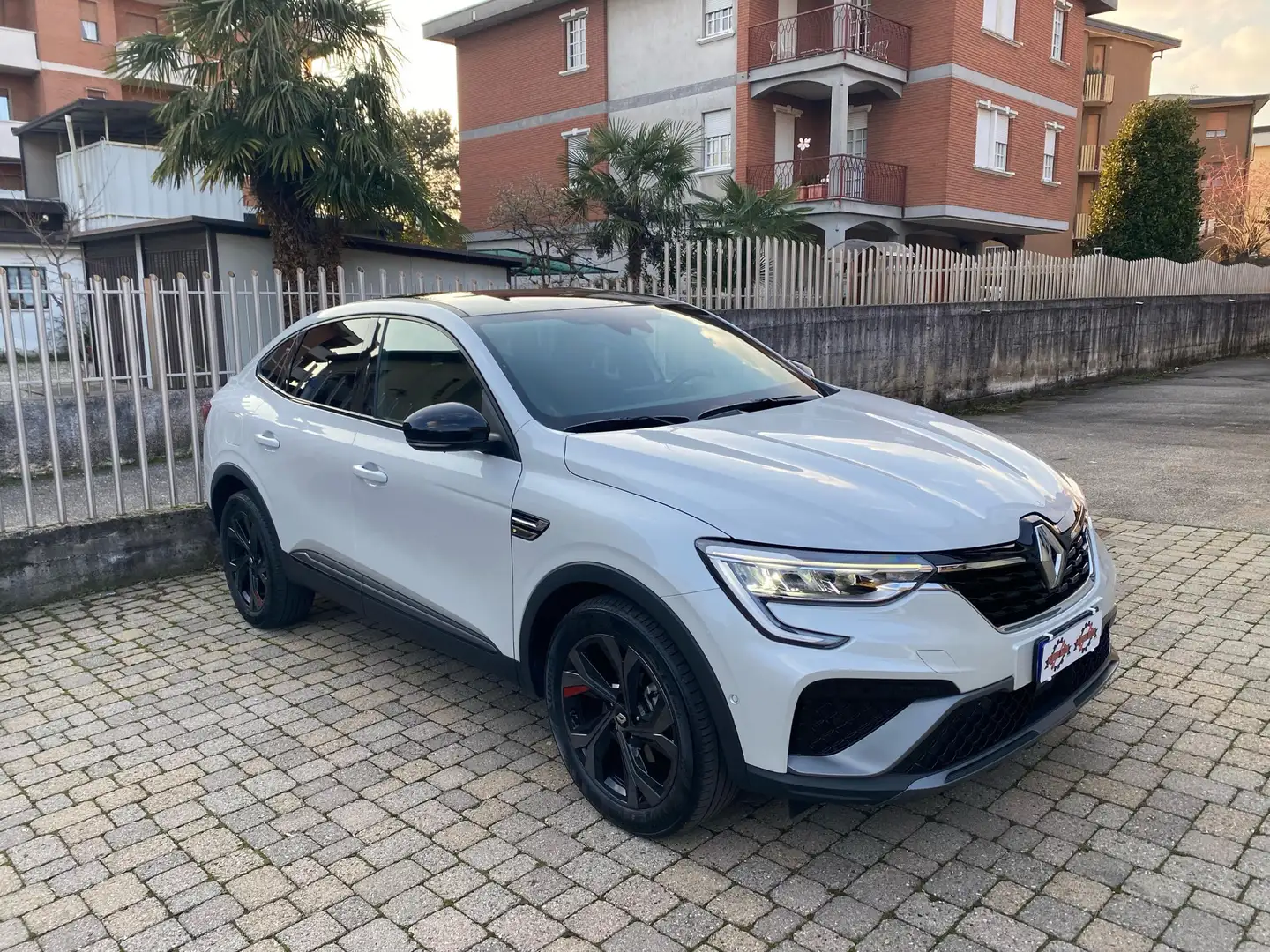 Renault Arkana 1.6 E-Tech hybrid R.S. Line 145cv - 2
