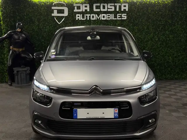 Citroen C4 view 4