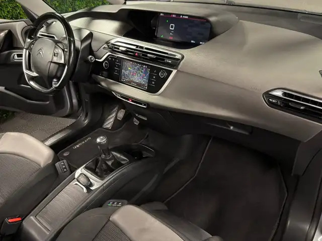 Citroen C4 view 14