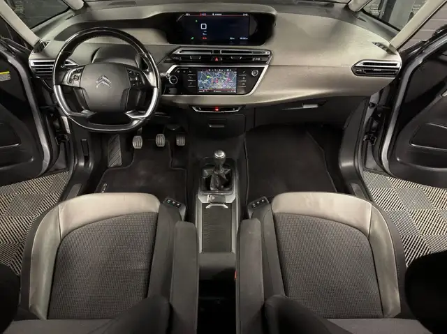 Citroen C4 view 18