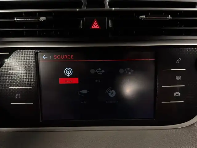 Citroen C4 view 28