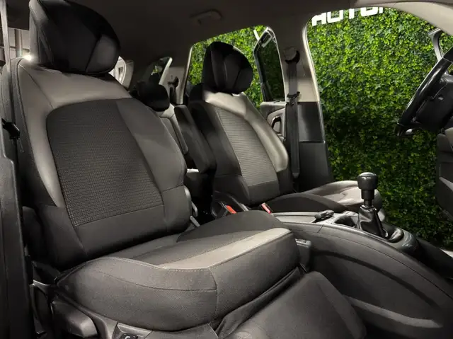 Citroen C4 view 15