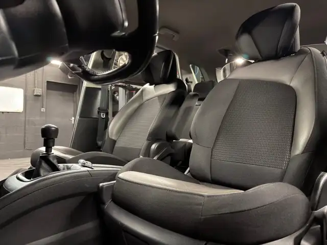 Citroen C4 view 12