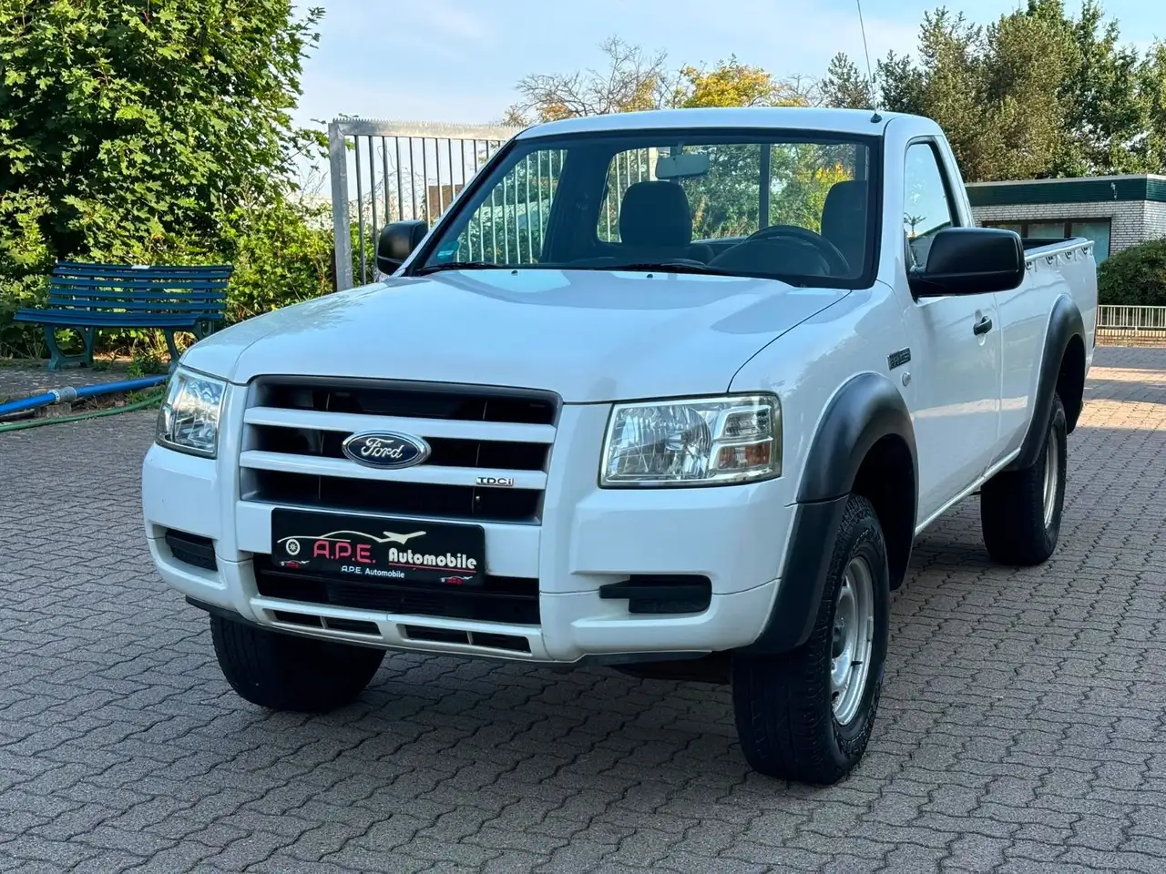 FORD RANGER PICK-UP 4X4 XXL - 143ch - 66 000KMS - ATTELAGE - CT OK