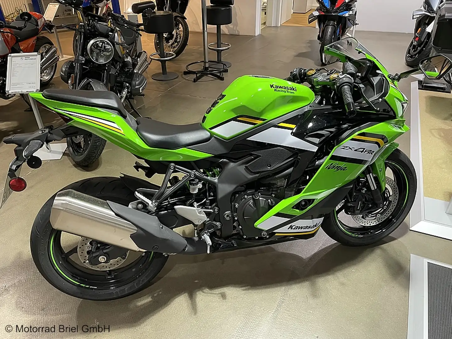 Kawasaki Ninja ZX-4RR - 1