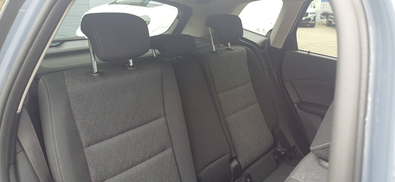 BMW 218 218d Active Tourer-Navi-Kamera-Sitzhg-AHKschwenk — photo 9