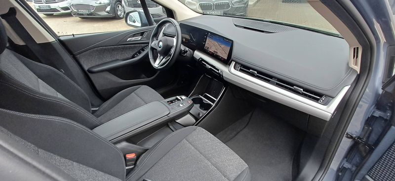 BMW 218 218d Active Tourer-Navi-Kamera-Sitzhg-AHKschwenk — photo 8