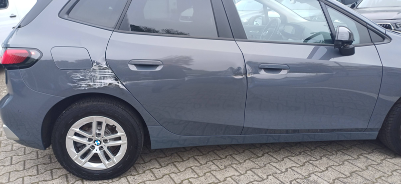 BMW 218 218d Active Tourer-Navi-Kamera-Sitzhg-AHKschwenk — photo 5
