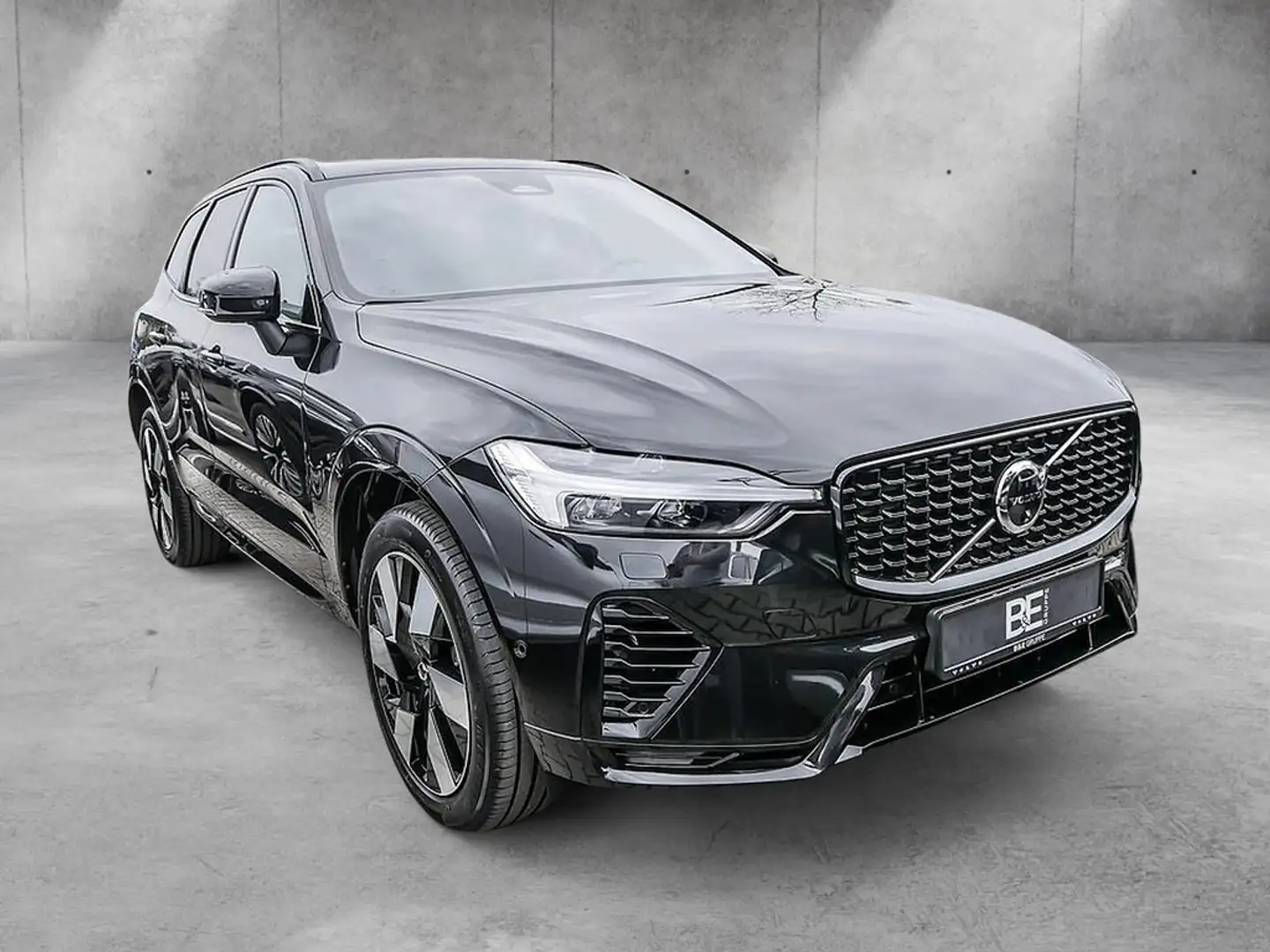 Volvo XC60 T8 Plus Dark Recharge Plug-In Hybrid AWD Schwarz - 2