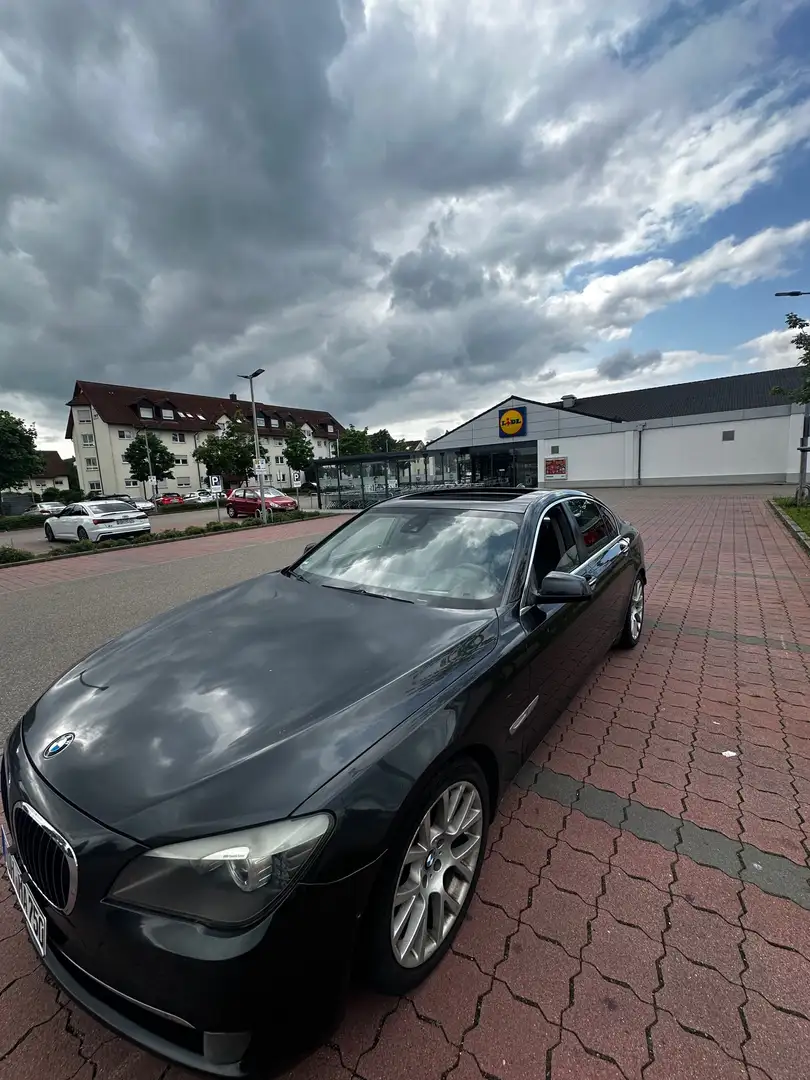 BMW 750 750i Grau - 2