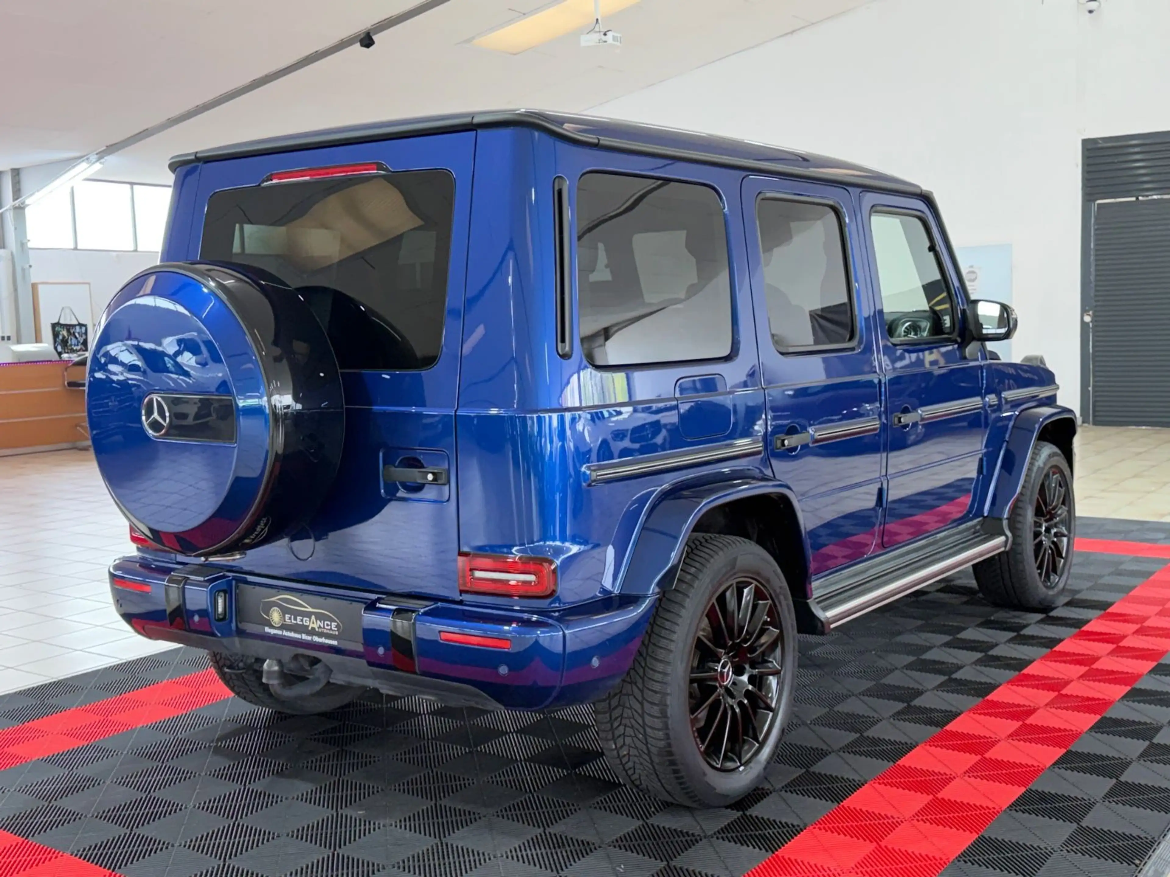 Mercedes-Benz G 350 d*AMG-LINE*NIGHT-PAKET*ROTE NÄHTE+GURT* — photo 5