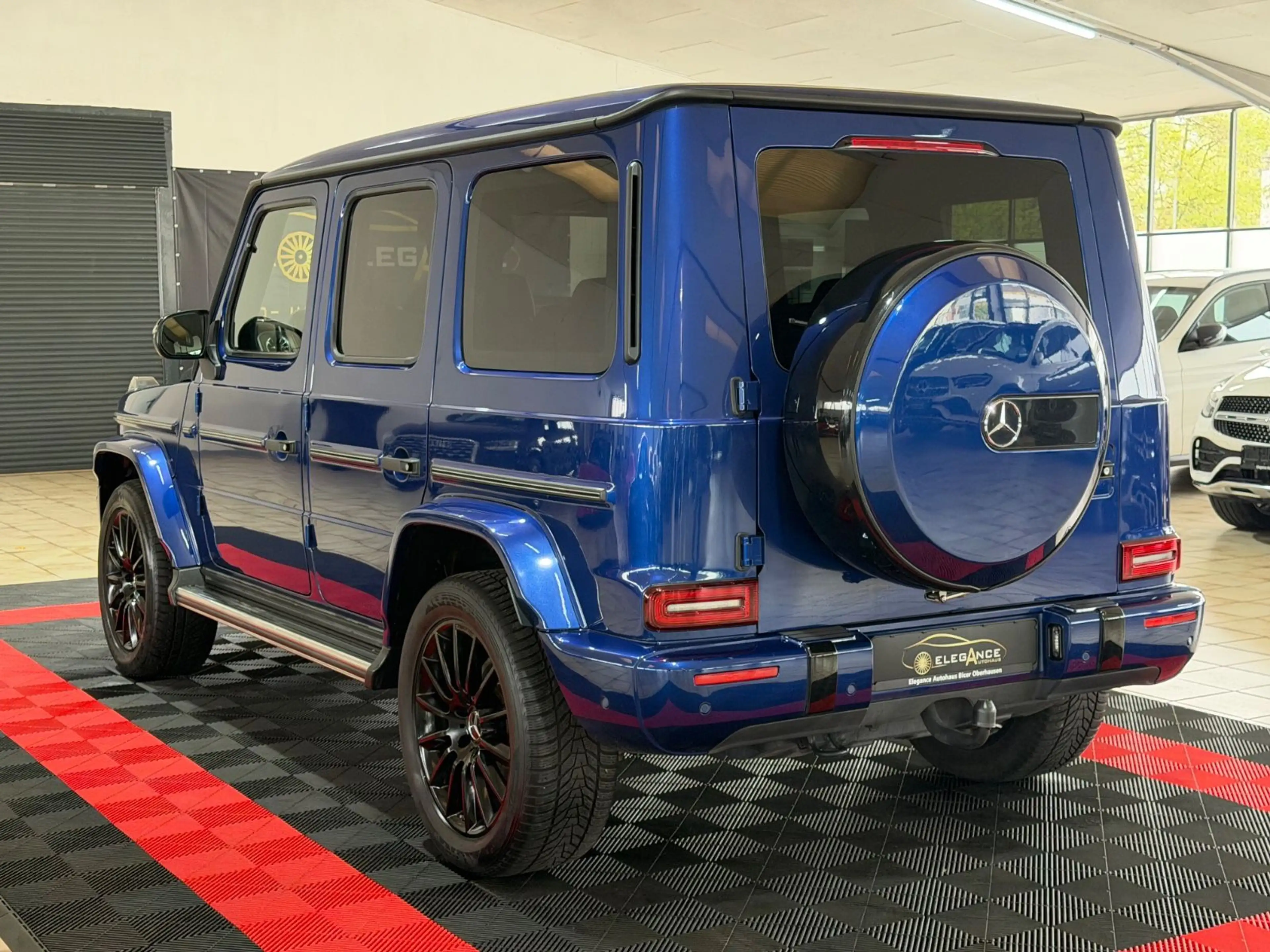 Mercedes-Benz G 350 d*AMG-LINE*NIGHT-PAKET*ROTE NÄHTE+GURT* — photo 7