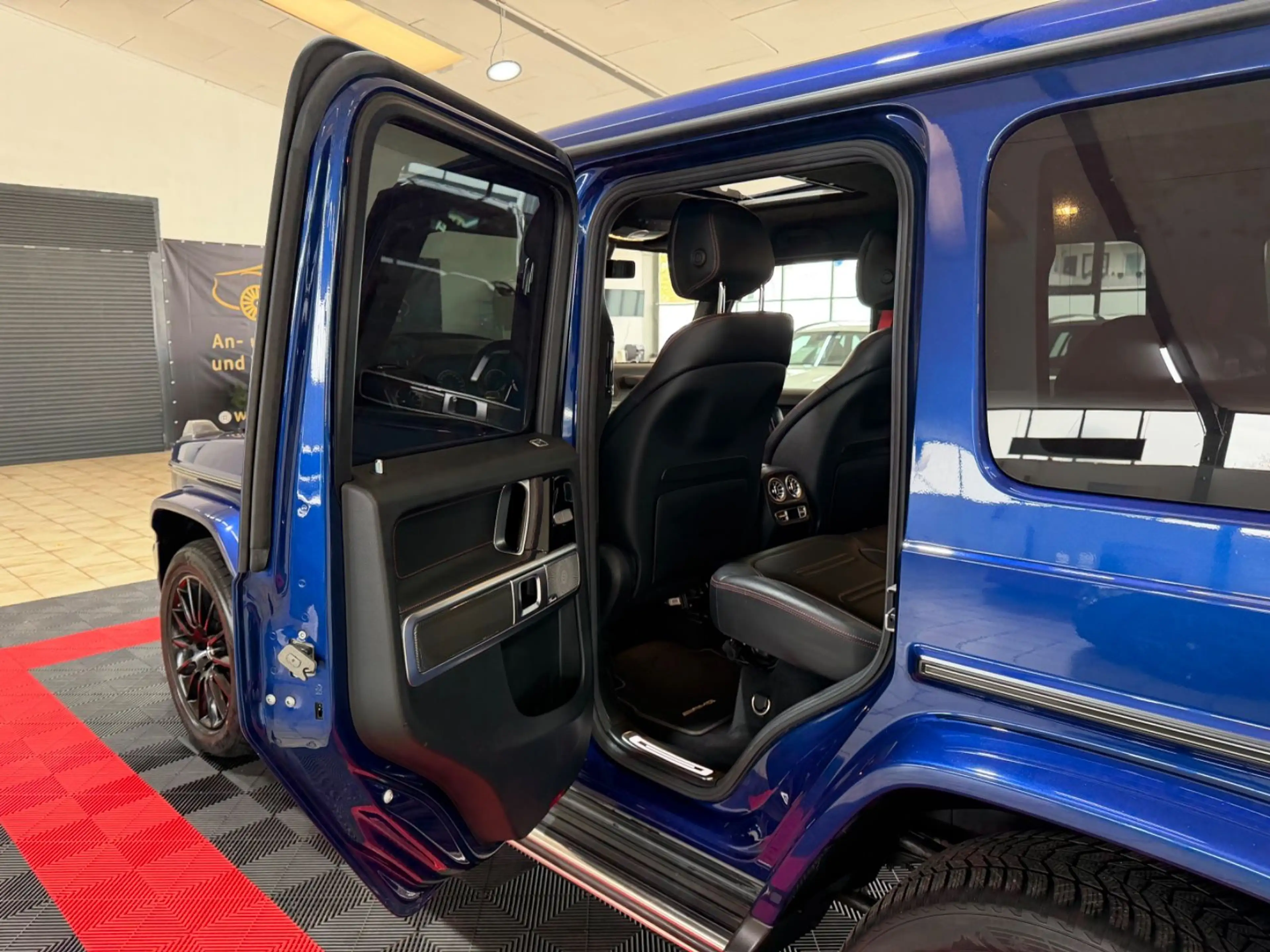 Mercedes-Benz G 350 d*AMG-LINE*NIGHT-PAKET*ROTE NÄHTE+GURT* — photo 14