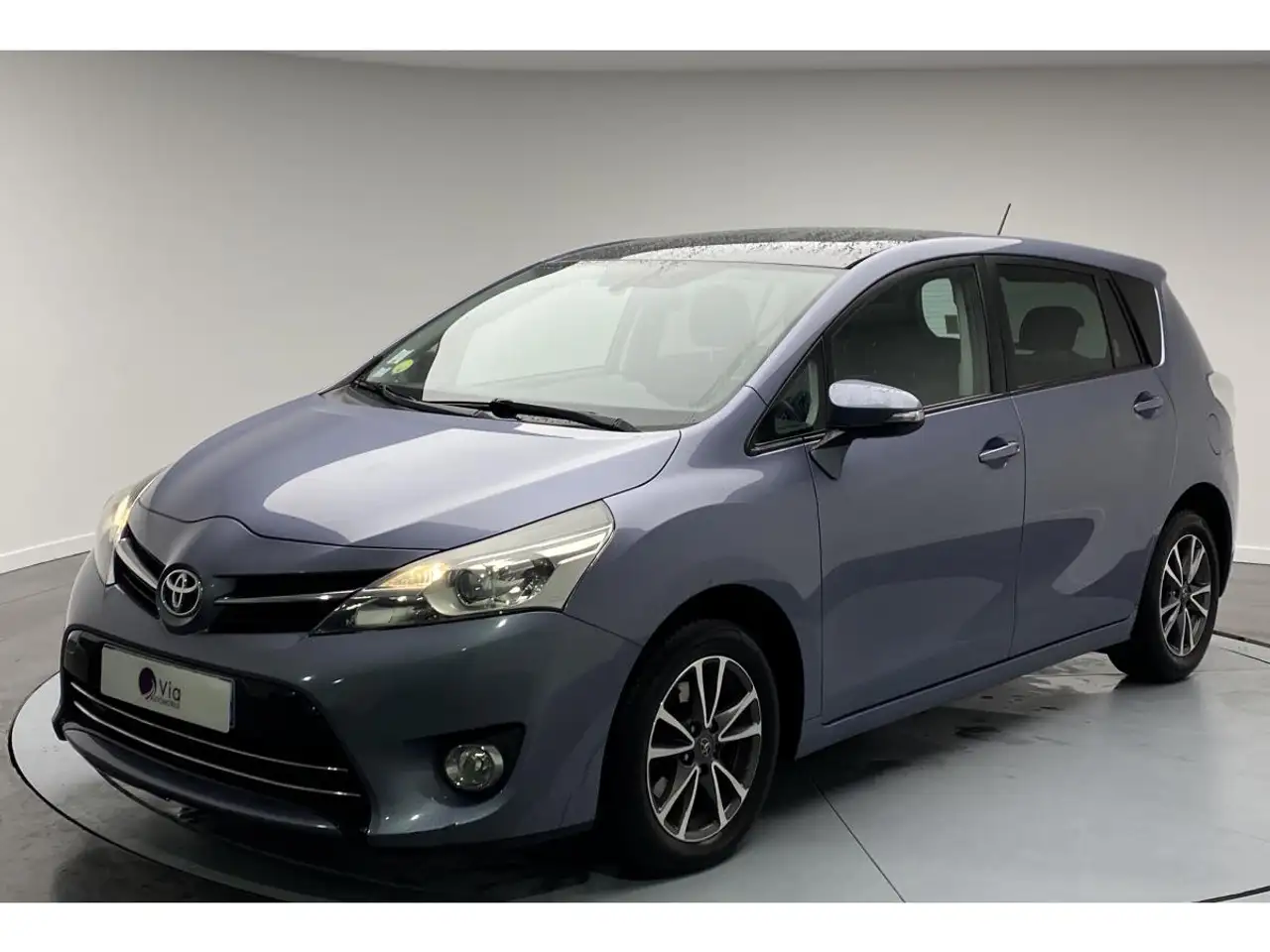 Toyota Verso 124 D-4D 7 pl  SkyView CAMERA TOIT