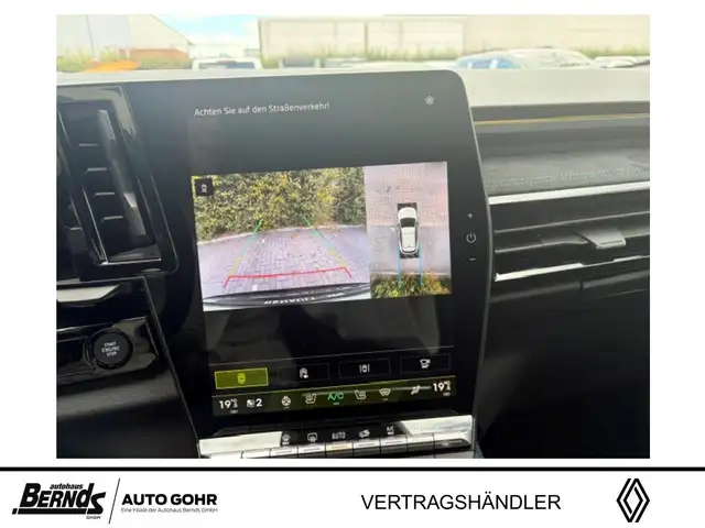 Renault Austral view 13