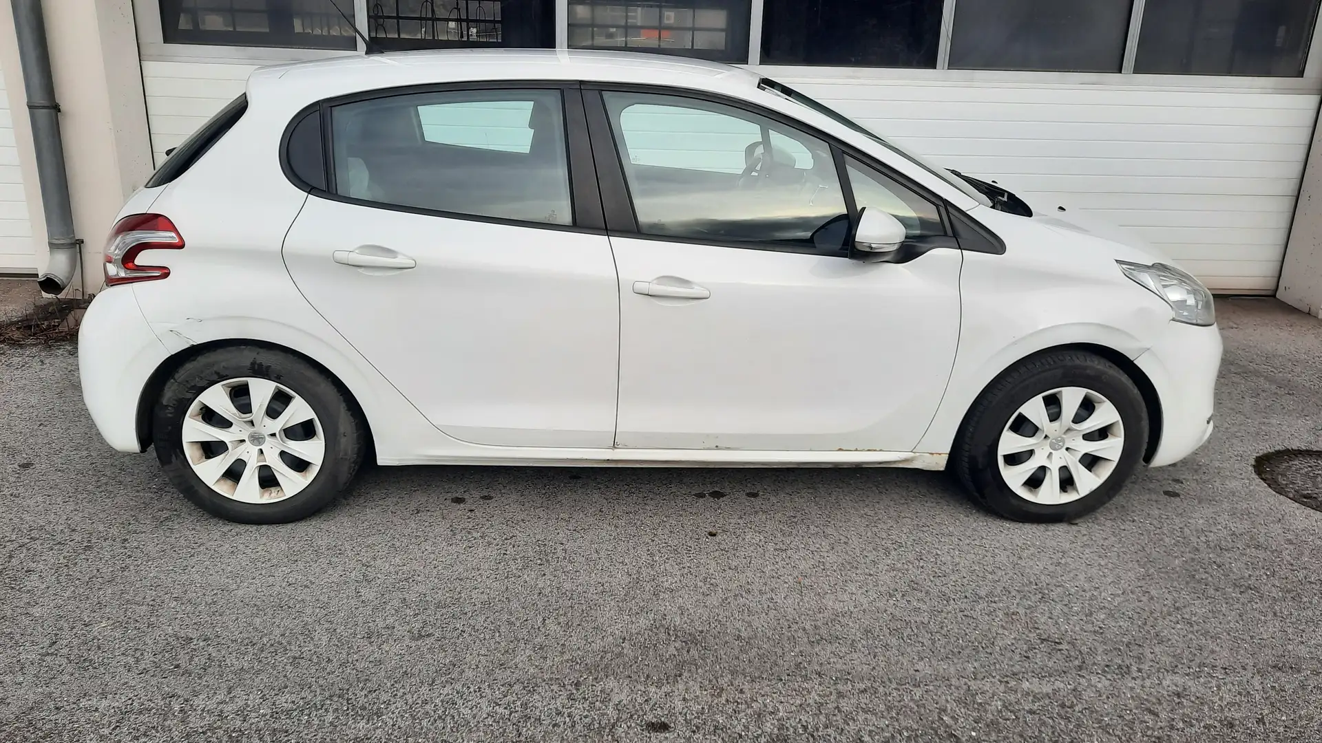 Peugeot 208 208 Access 1,2 VTi Access - 2