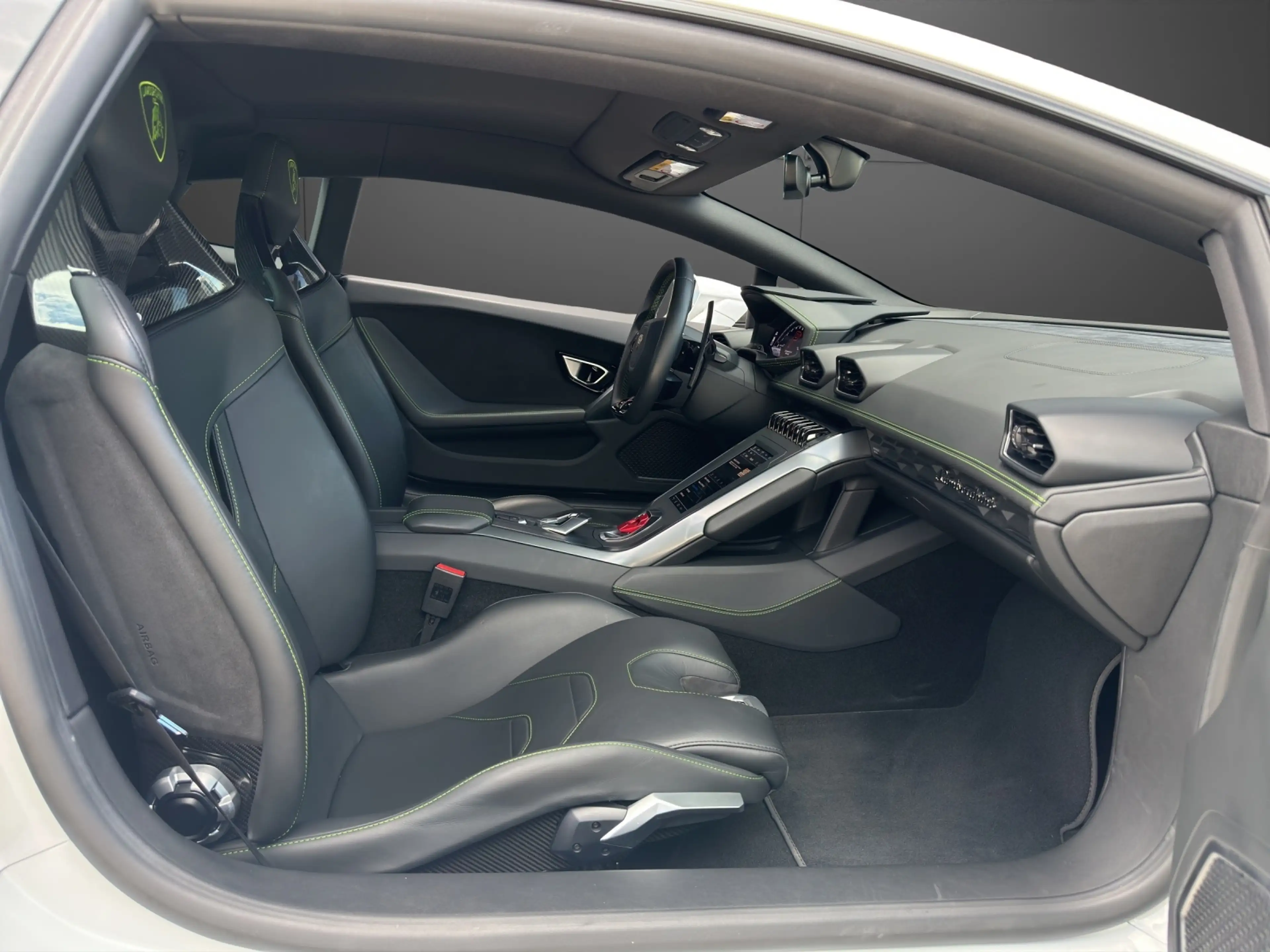Lamborghini Huracán EVO RWD**Akrapovic-Anlage**Lift** — photo 9
