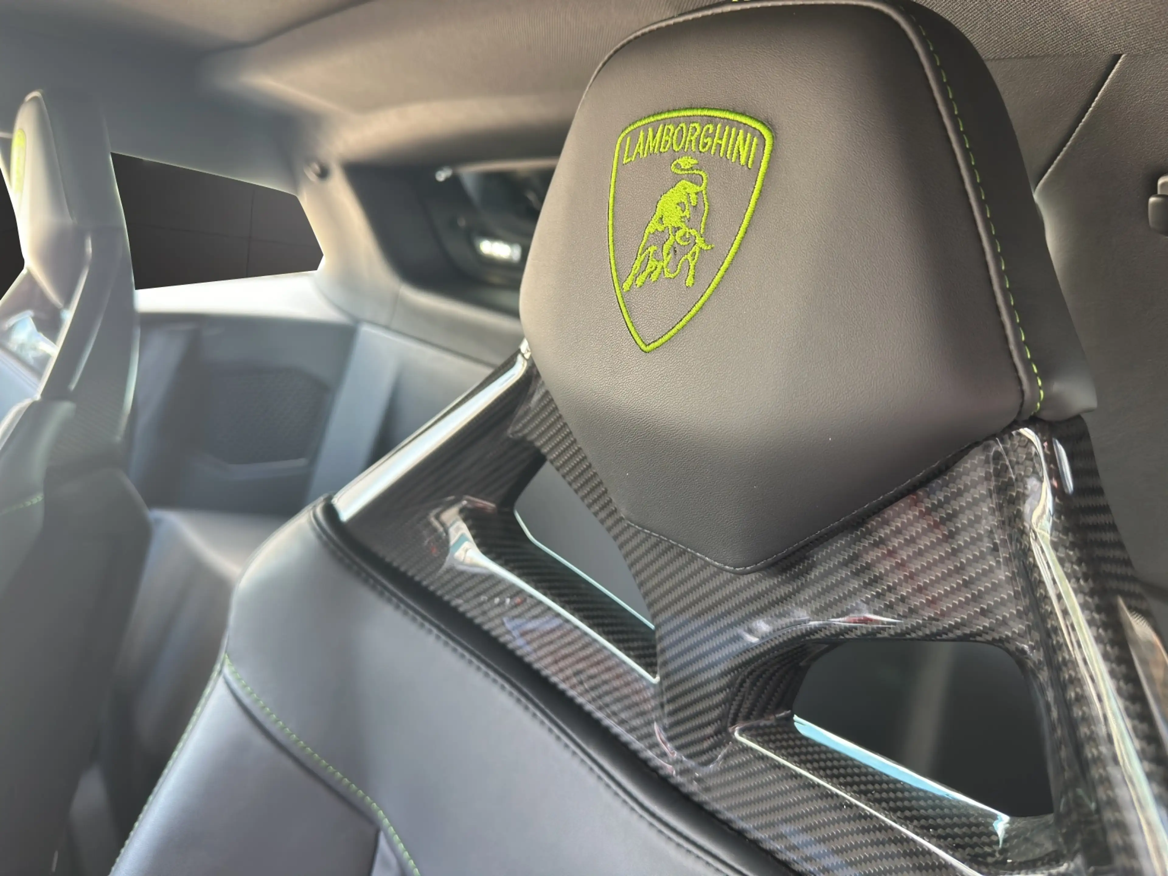 Lamborghini Huracán EVO RWD**Akrapovic-Anlage**Lift** — photo 11