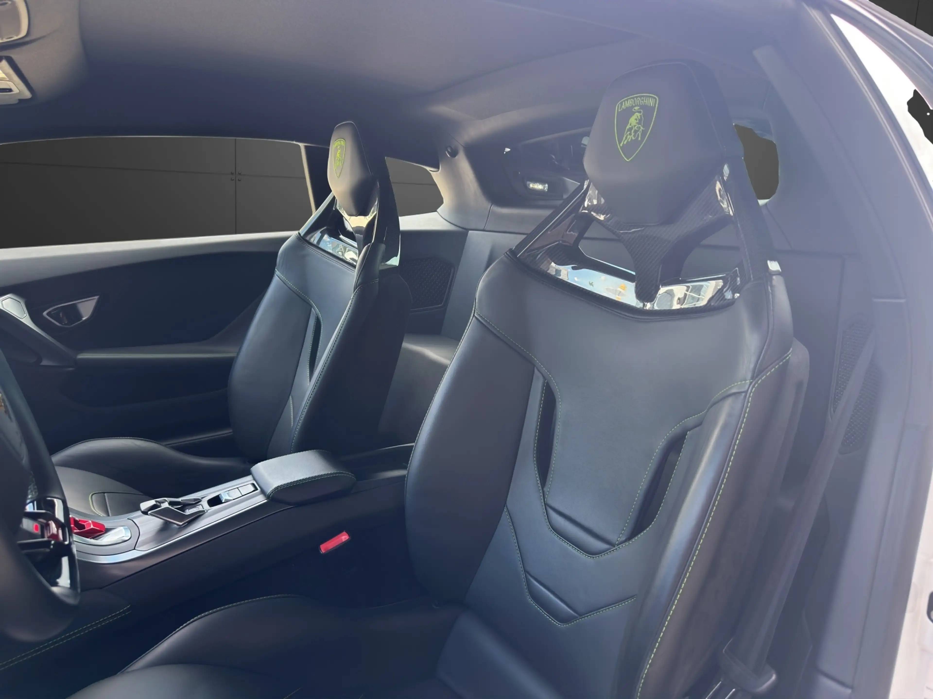 Lamborghini Huracán EVO RWD**Akrapovic-Anlage**Lift** — photo 14