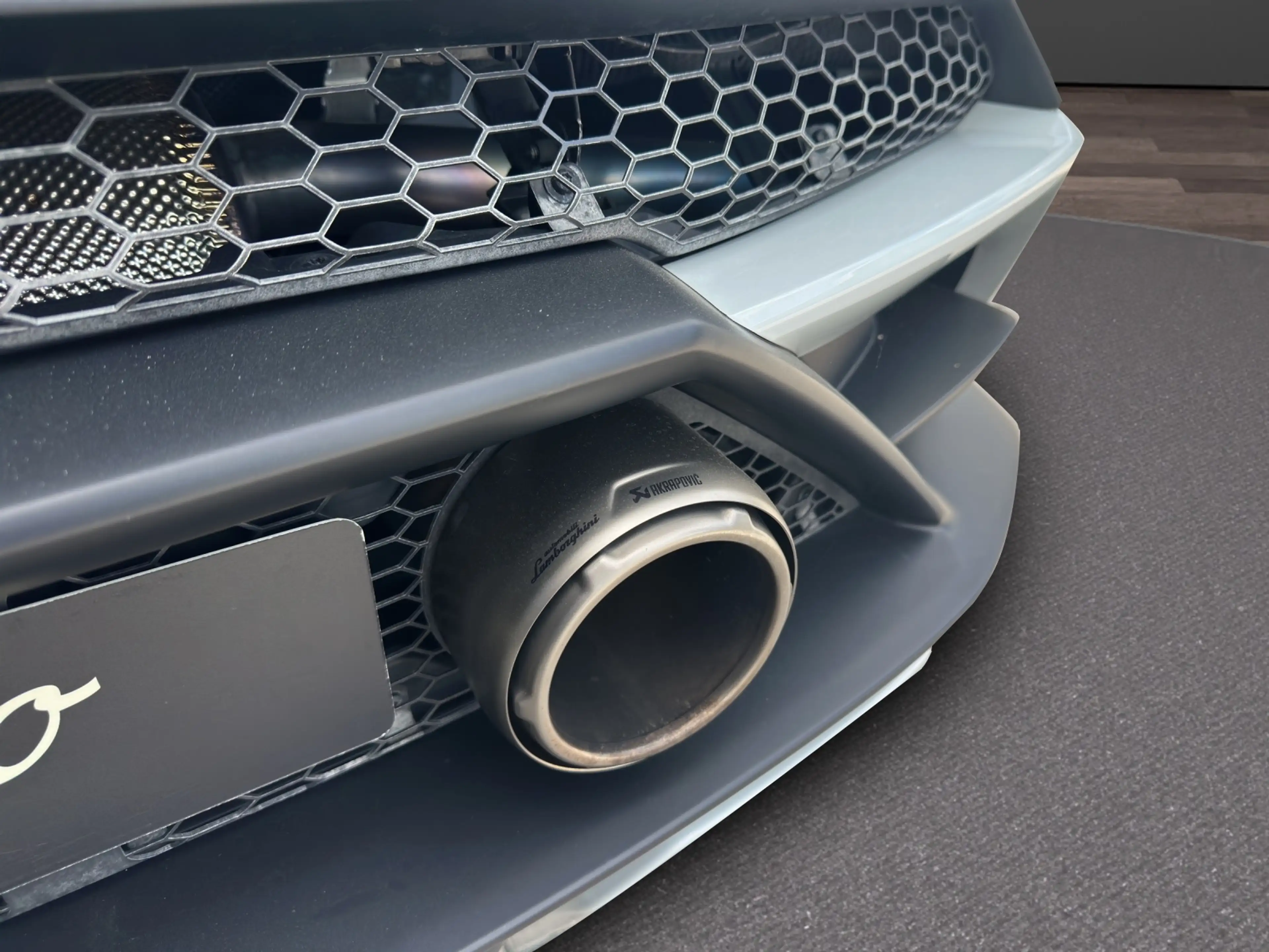 Lamborghini Huracán EVO RWD**Akrapovic-Anlage**Lift** — photo 15