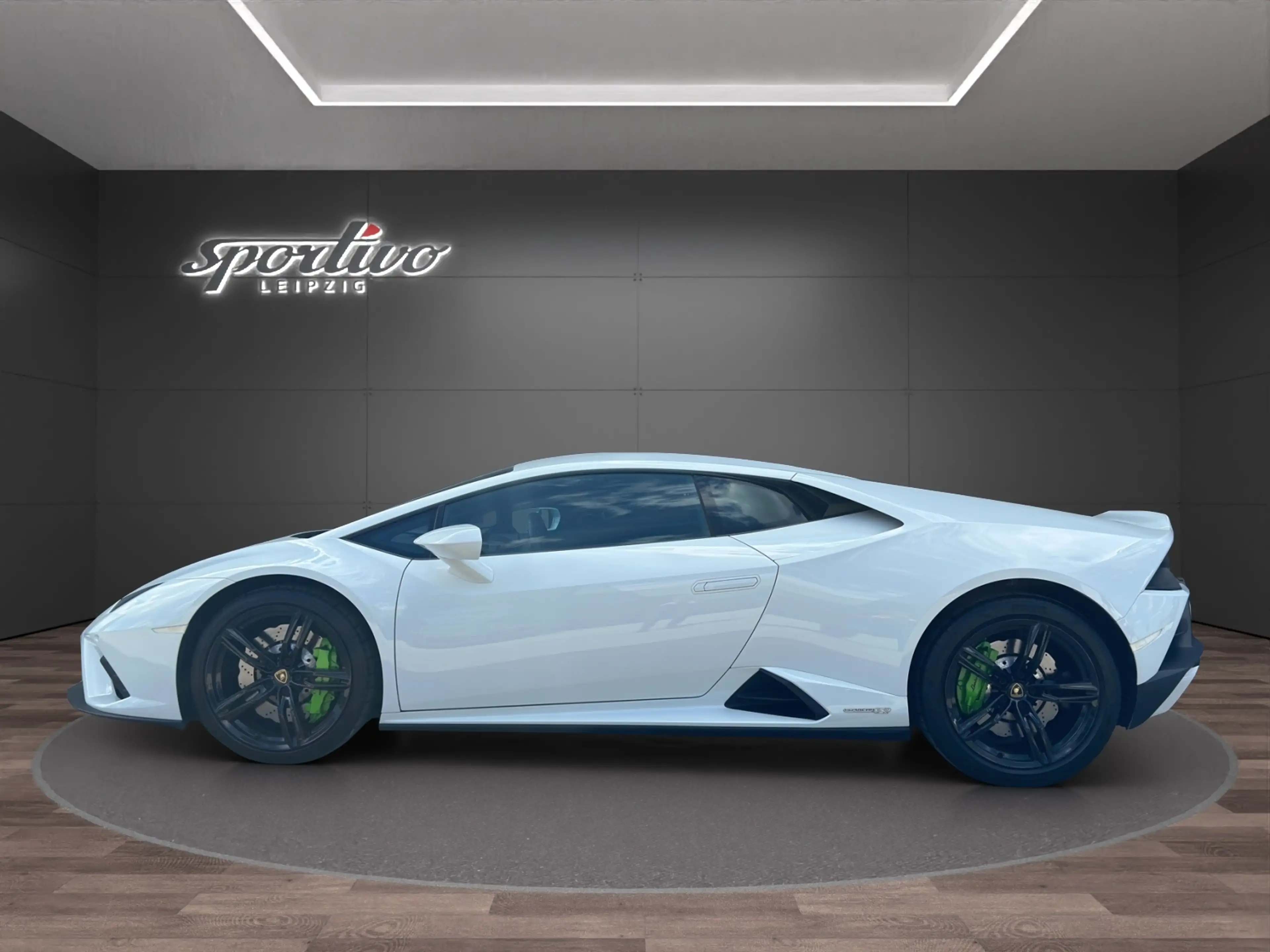 Lamborghini Huracán EVO RWD**Akrapovic-Anlage**Lift** — photo 4