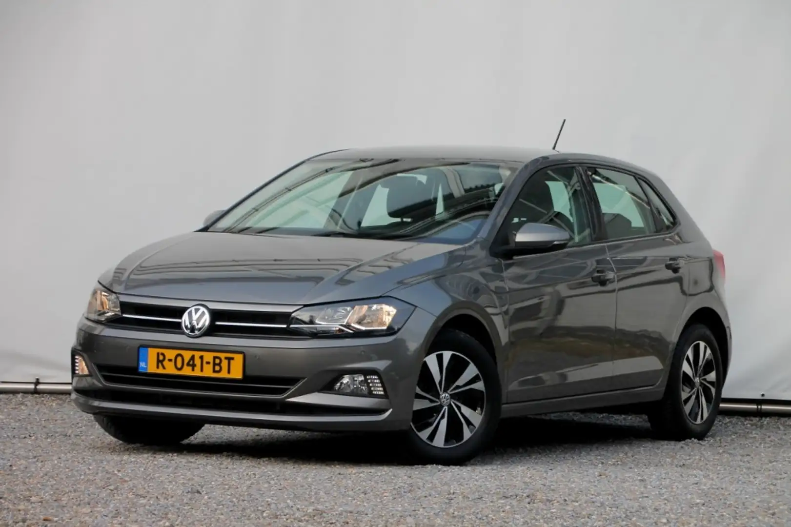 Volkswagen Polo 1.0 TSI Comfortline - 95 pk **Carplay / PDC / ACC Grijs - 2