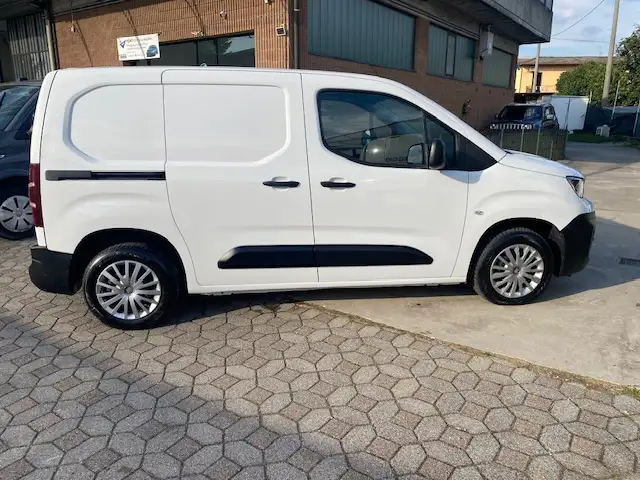 Peugeot Partner L1 BLUE HDI 100 CV PREMIUM