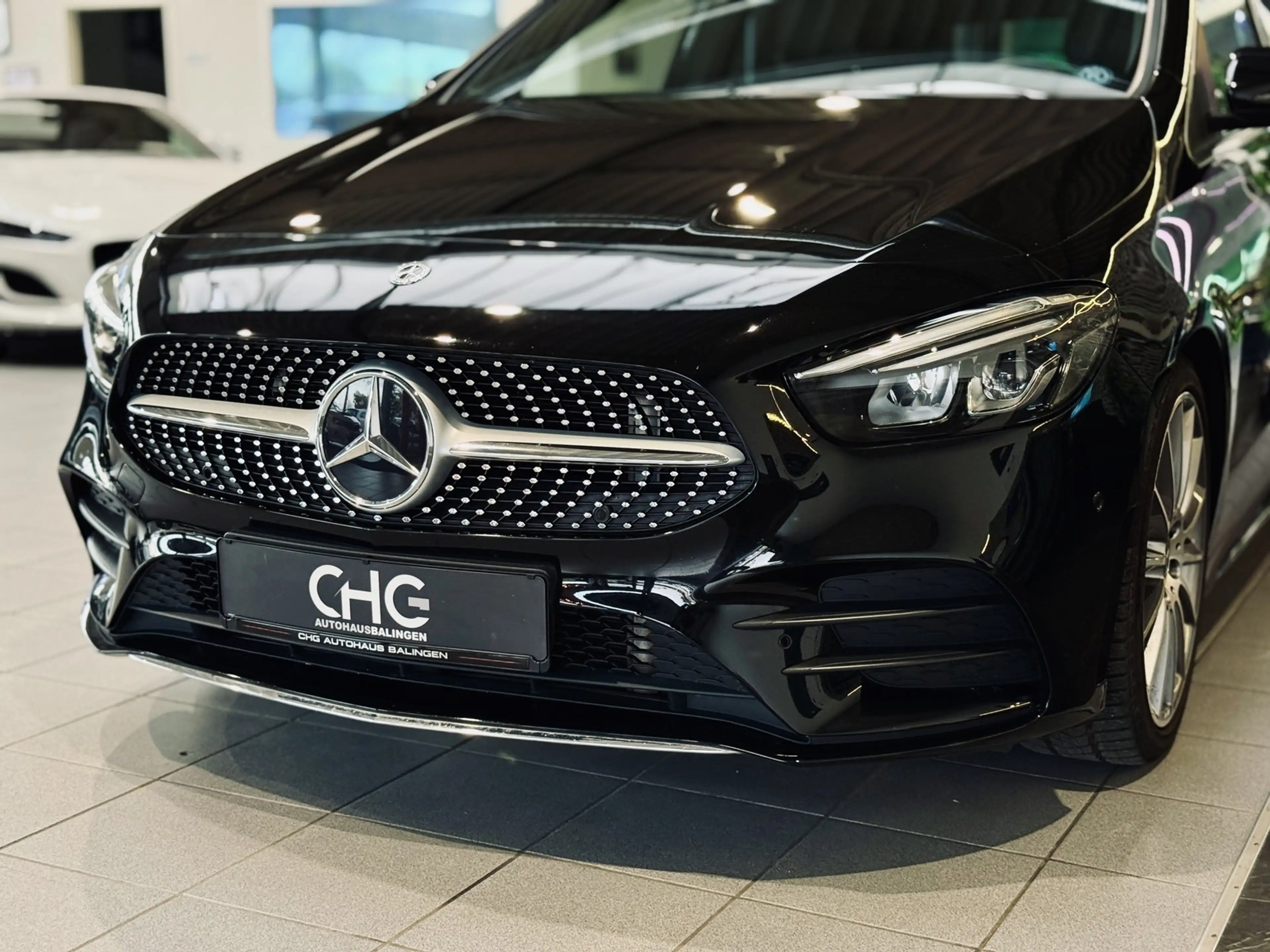 Mercedes-Benz B 250 AMG Line |LED|SHZ|Kamera|Carbon| — photo 11