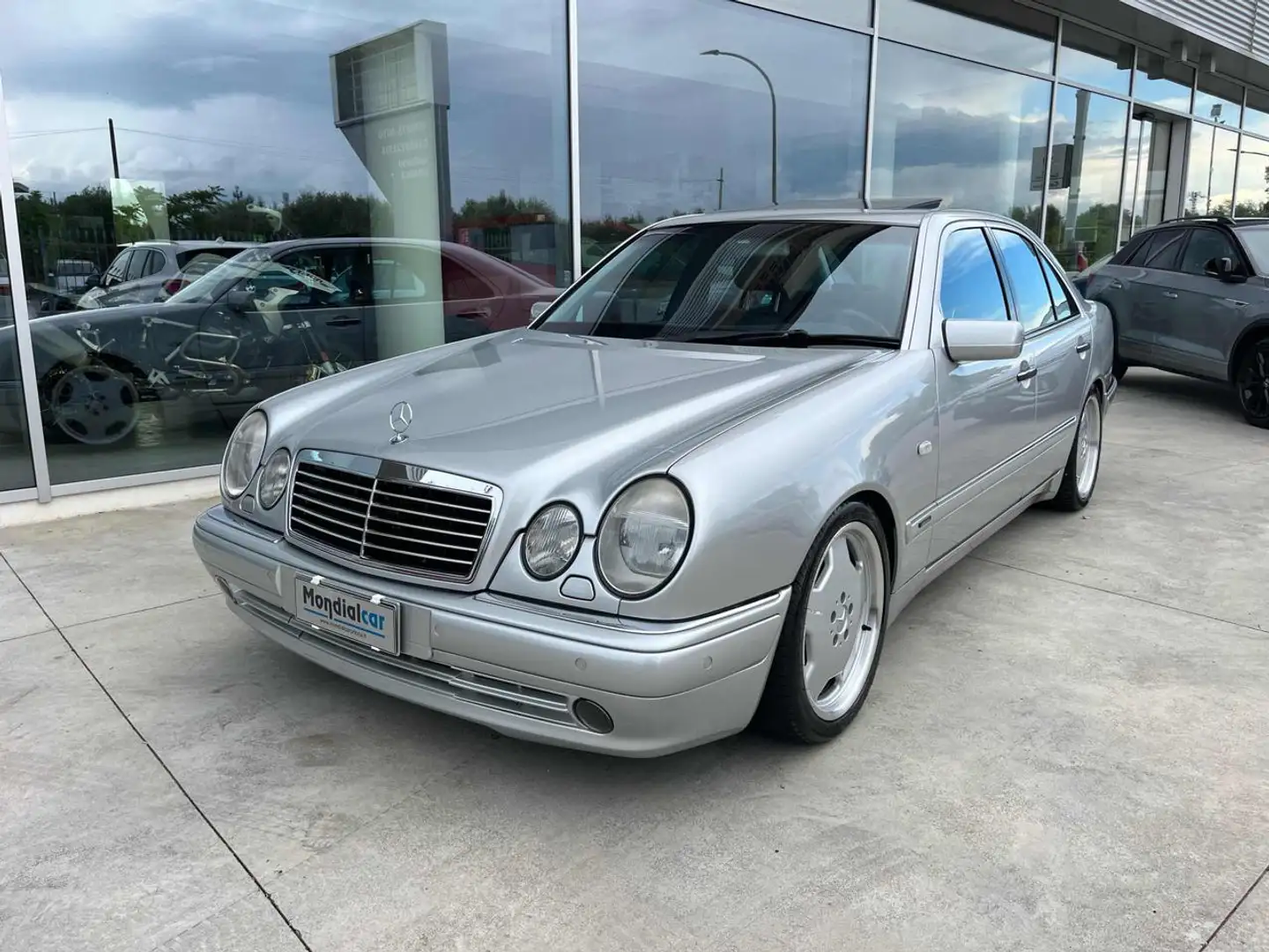 Mercedes-Benz E 55 E55 AMG 5.5 v8 Tetto navi Pdc iscritta asi Argento - 1