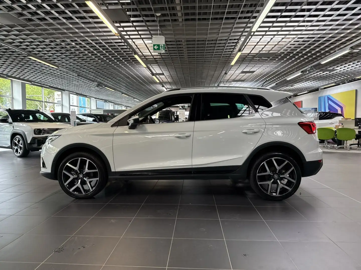 SEAT Arona FR Klima Navi Rückfahrkamera Sitzheizung Weiß - 2
