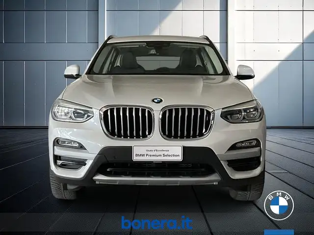 BMW X3 view 3