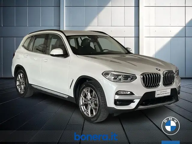 BMW X3 view 4