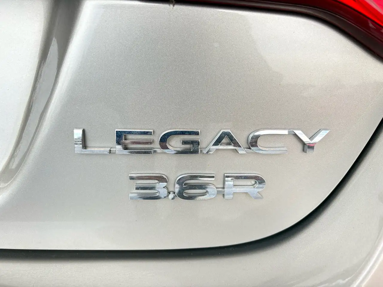 Subaru Legacy снимка Subaru Legacy