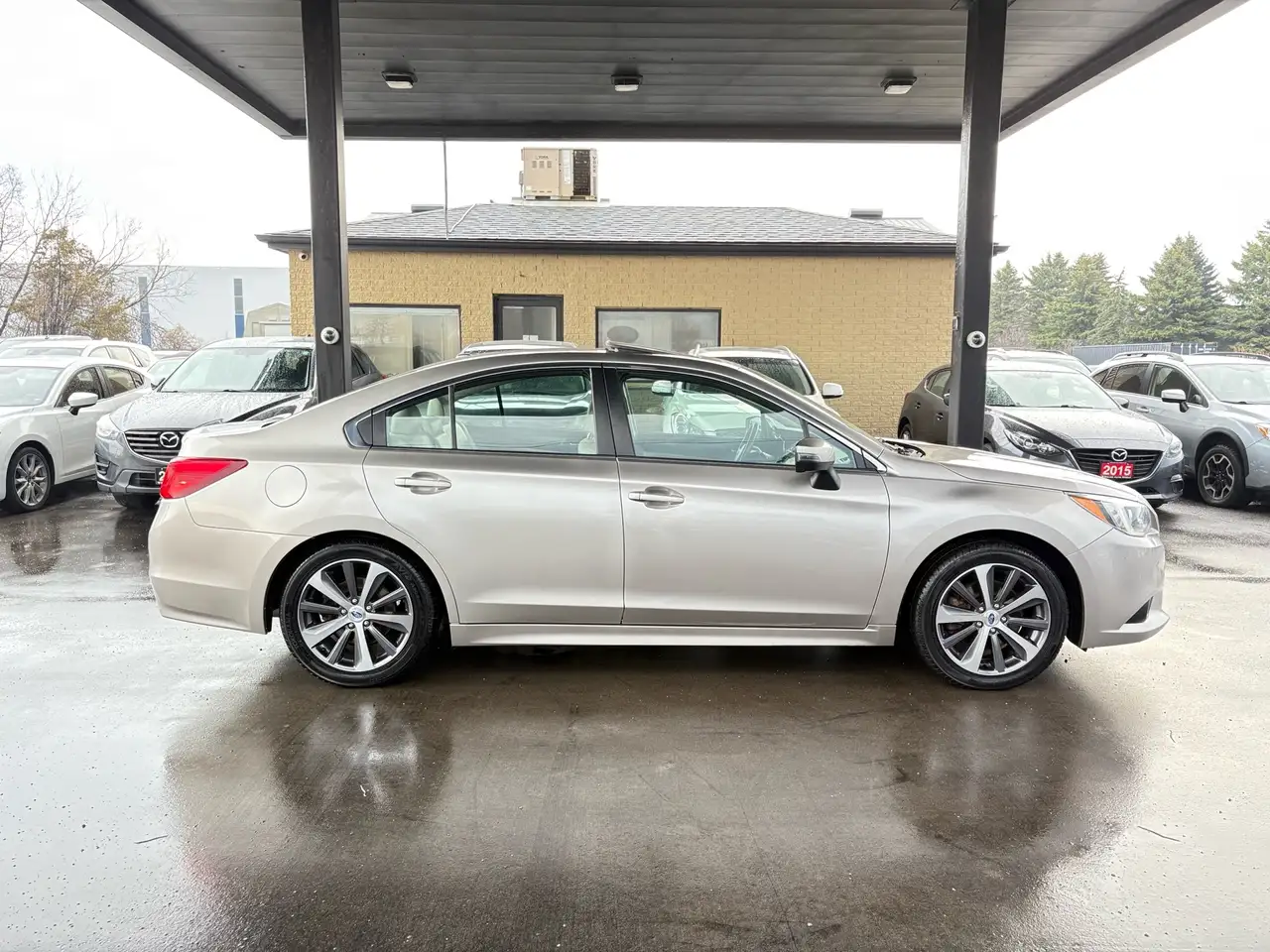 Subaru Legacy снимка Subaru Legacy