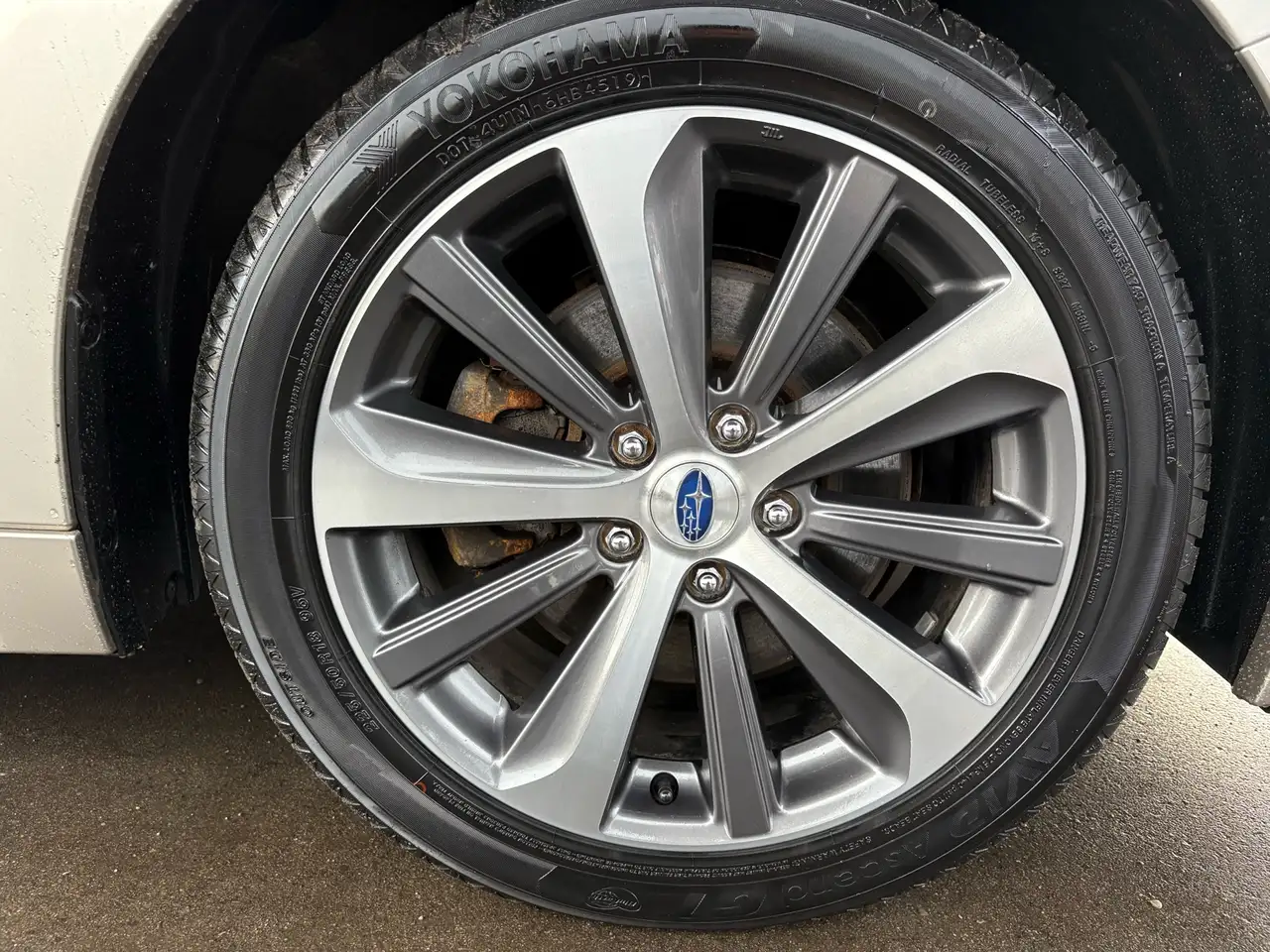 Subaru Legacy снимка Subaru Legacy