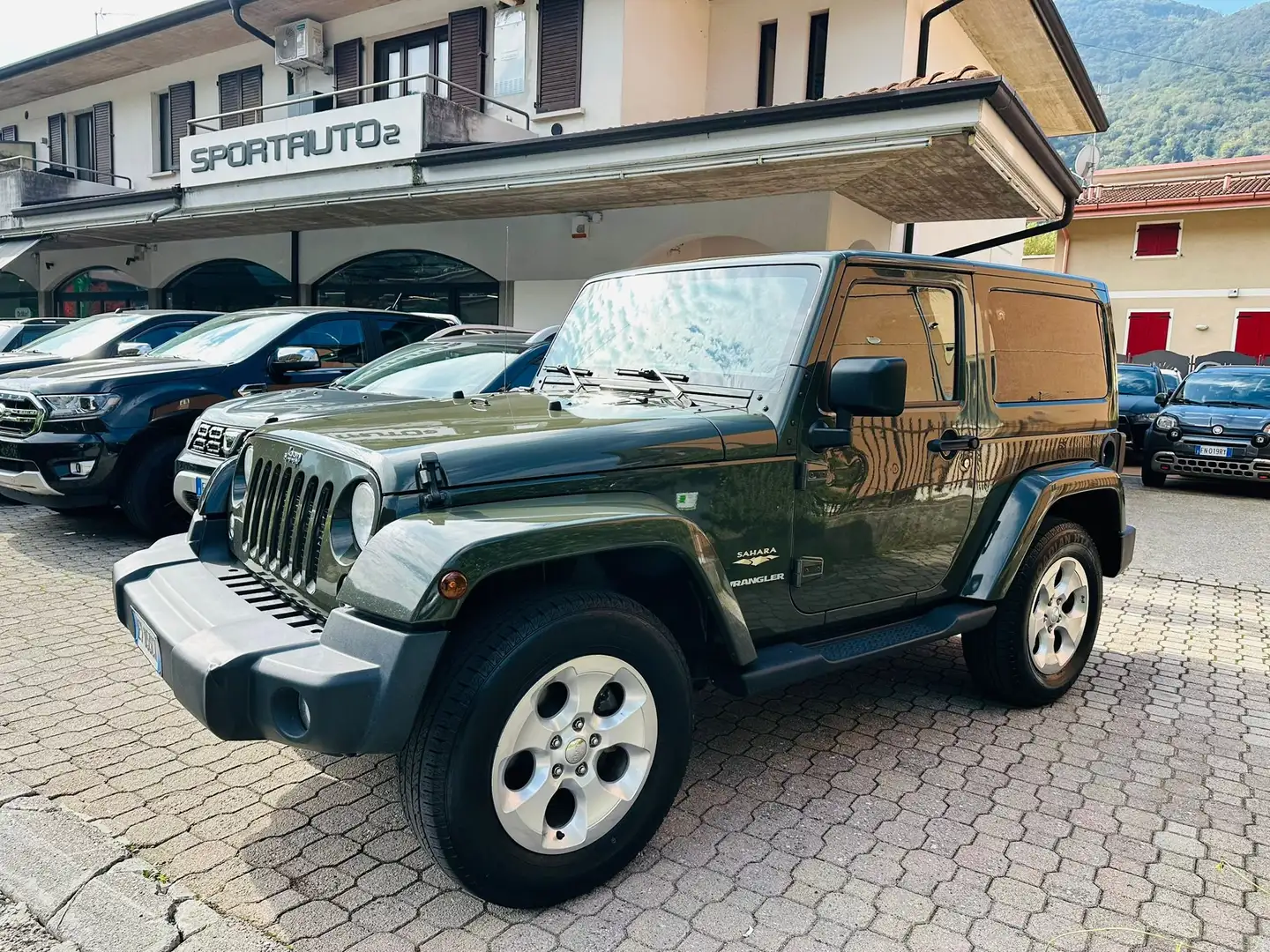 Jeep Wrangler Wrangler III 2011 2.8 crd Sahara auto E5+ Verde - 2