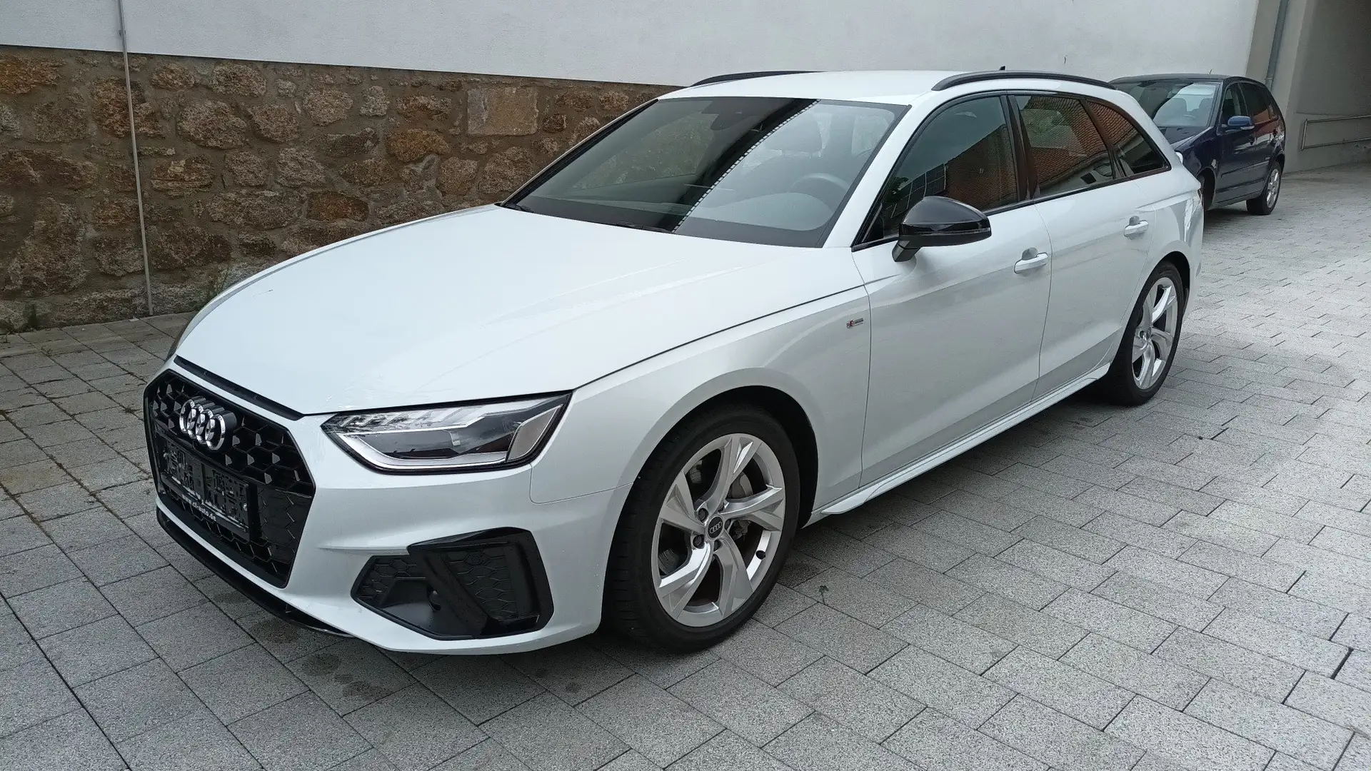 Audi A4 40 TFSI S line 235KmH OptikPa Kamera Apple ACC Amb Blanc - 2