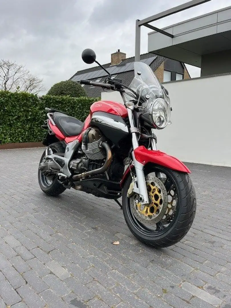 Moto Guzzi Breva 1100 Red - 2
