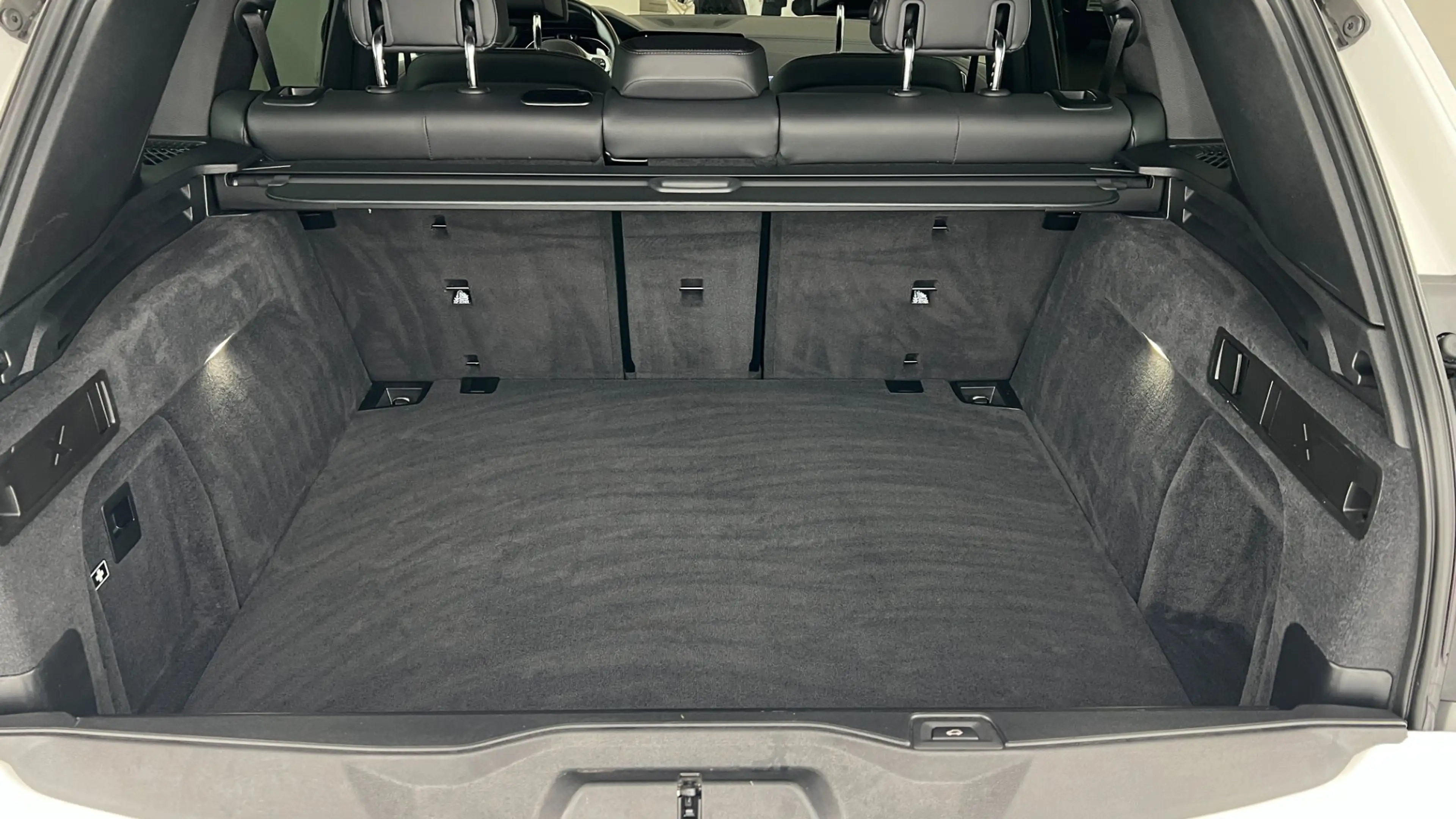 BMW X5 xDrive30d — photo 8