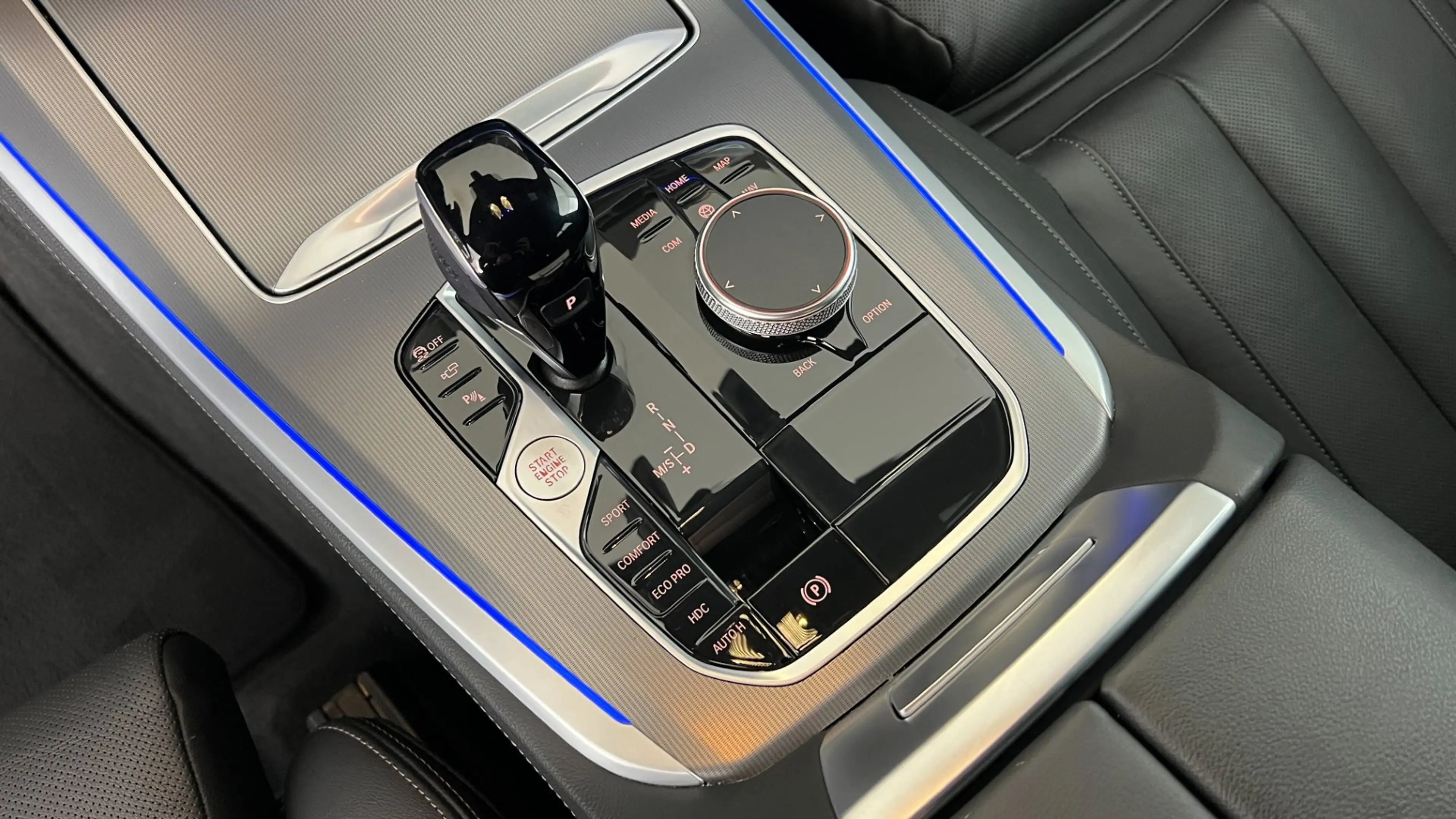 BMW X5 xDrive30d — photo 14