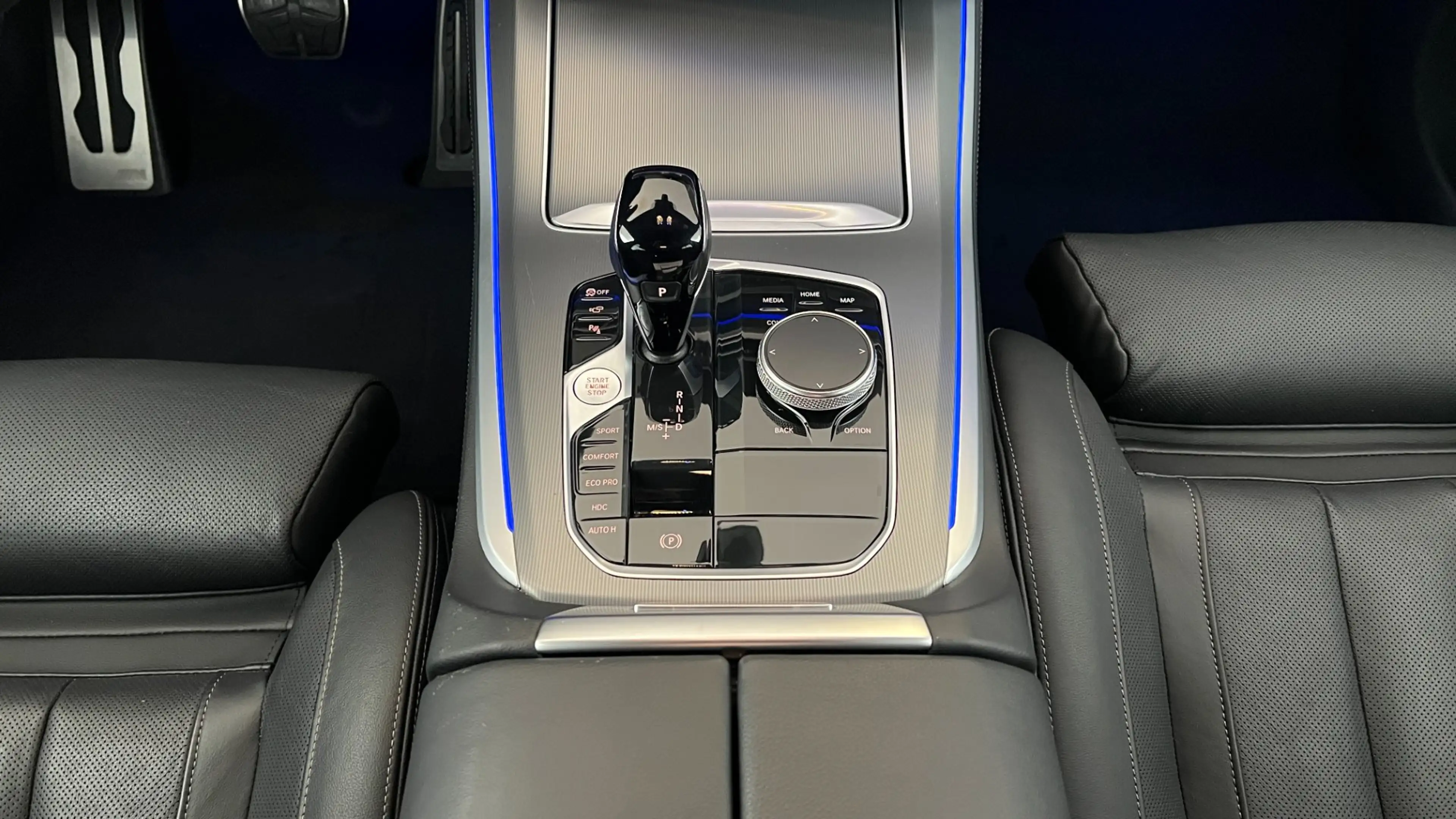 BMW X5 xDrive30d — photo 10