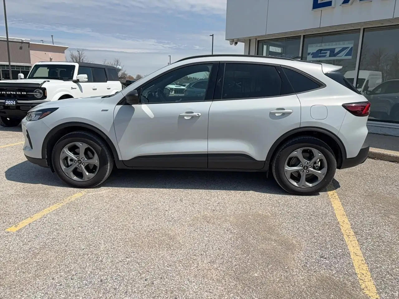 Ford Escape снимка Ford Escape