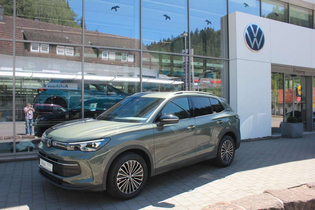 Volkswagen Tiguan — Volkswagen Tiguan Goal 1.5 eTSI  DSG Navi,LED,AHK,ACC