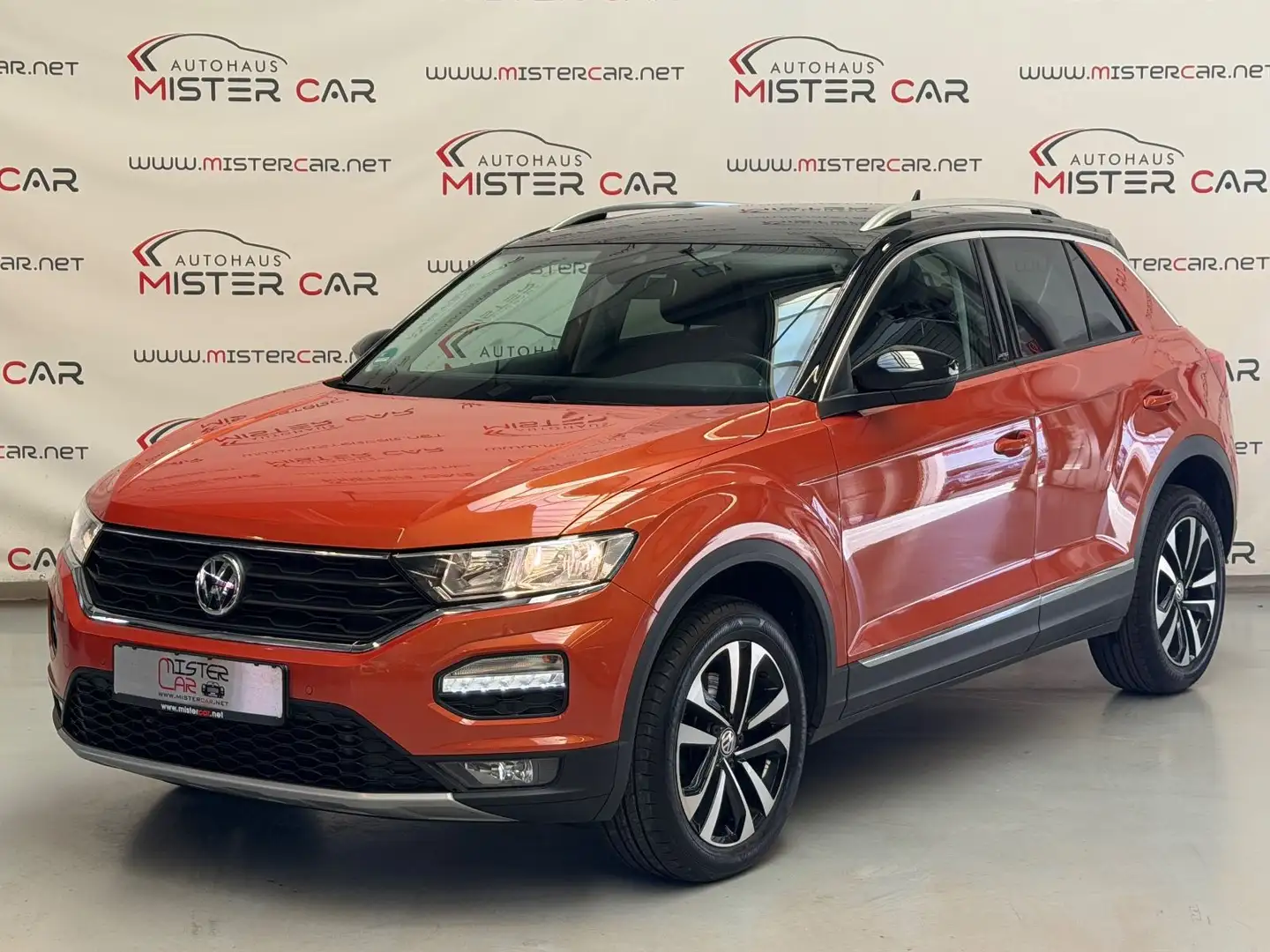 Volkswagen T-Roc United DSG VIRTUAL/ACC/LED/AHK/KAM/SPUR/17 Orange - 1