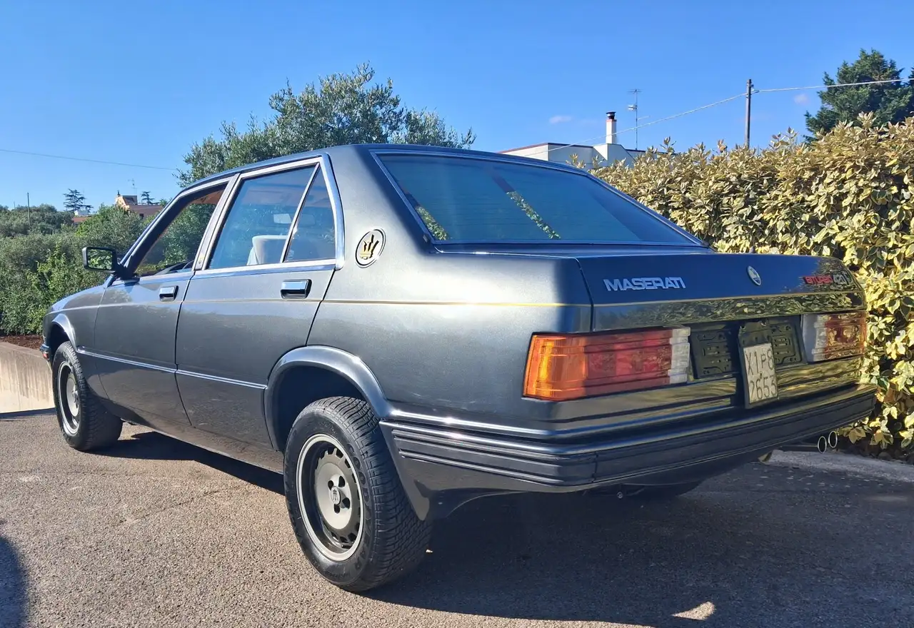 Maserati 420 iniezione weber, Rifle Grey, pelle beige, foto 3