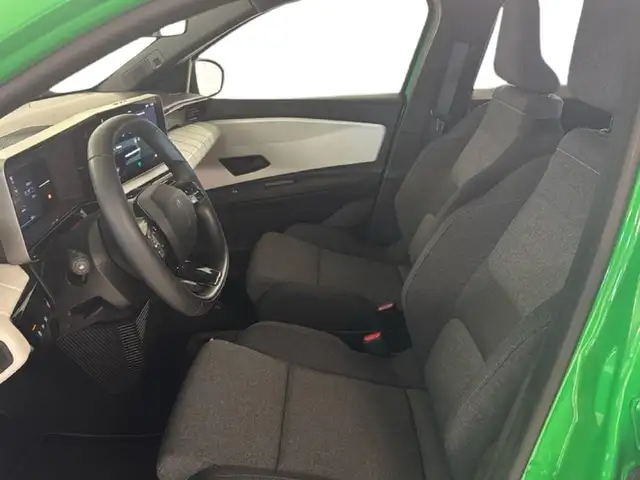 Renault R 5 view 11