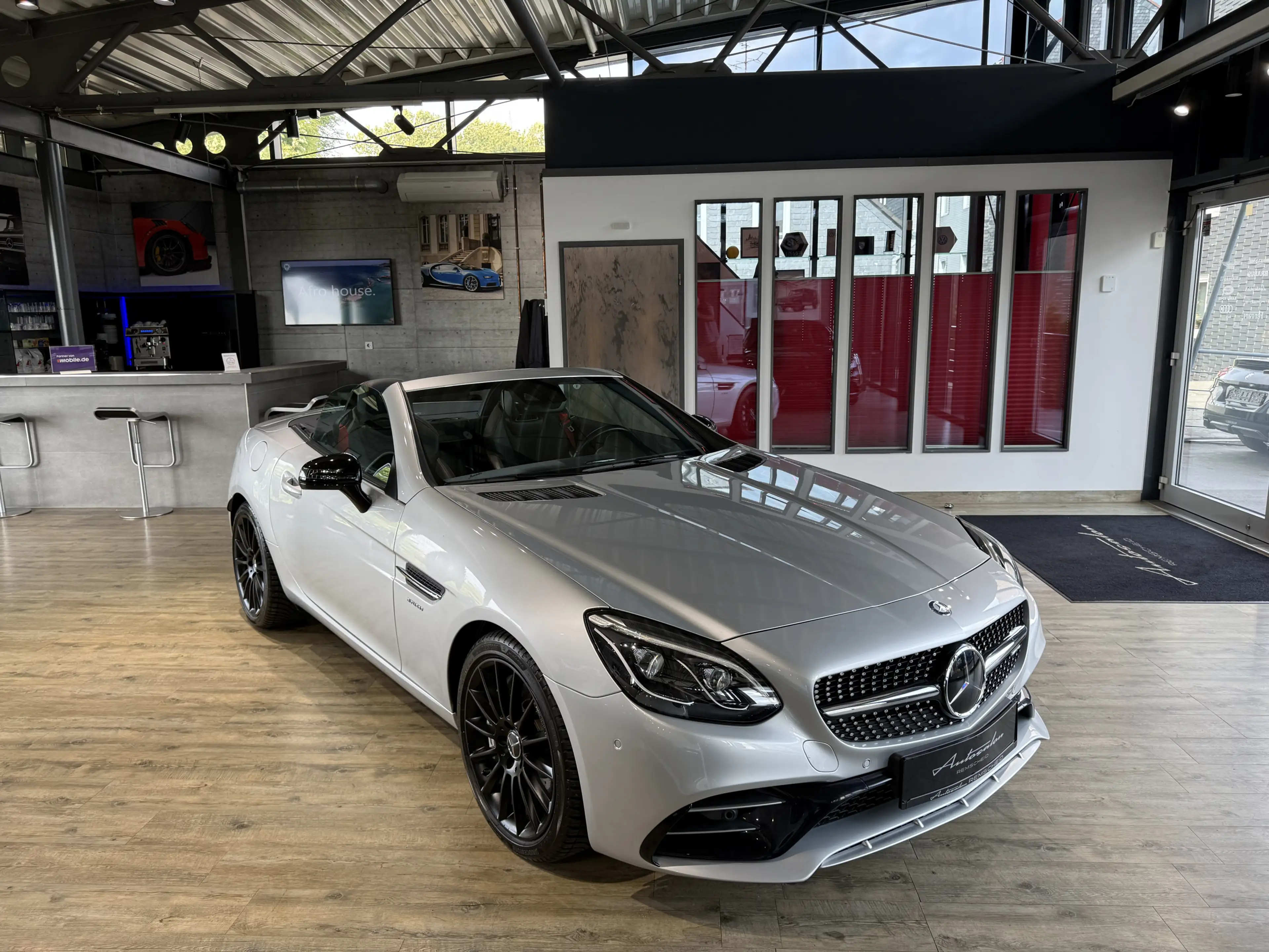 Mercedes-Benz SLC 43 AMG Roadster*PANO*LED*NAVI*KAMERA*DISTRON — photo 14