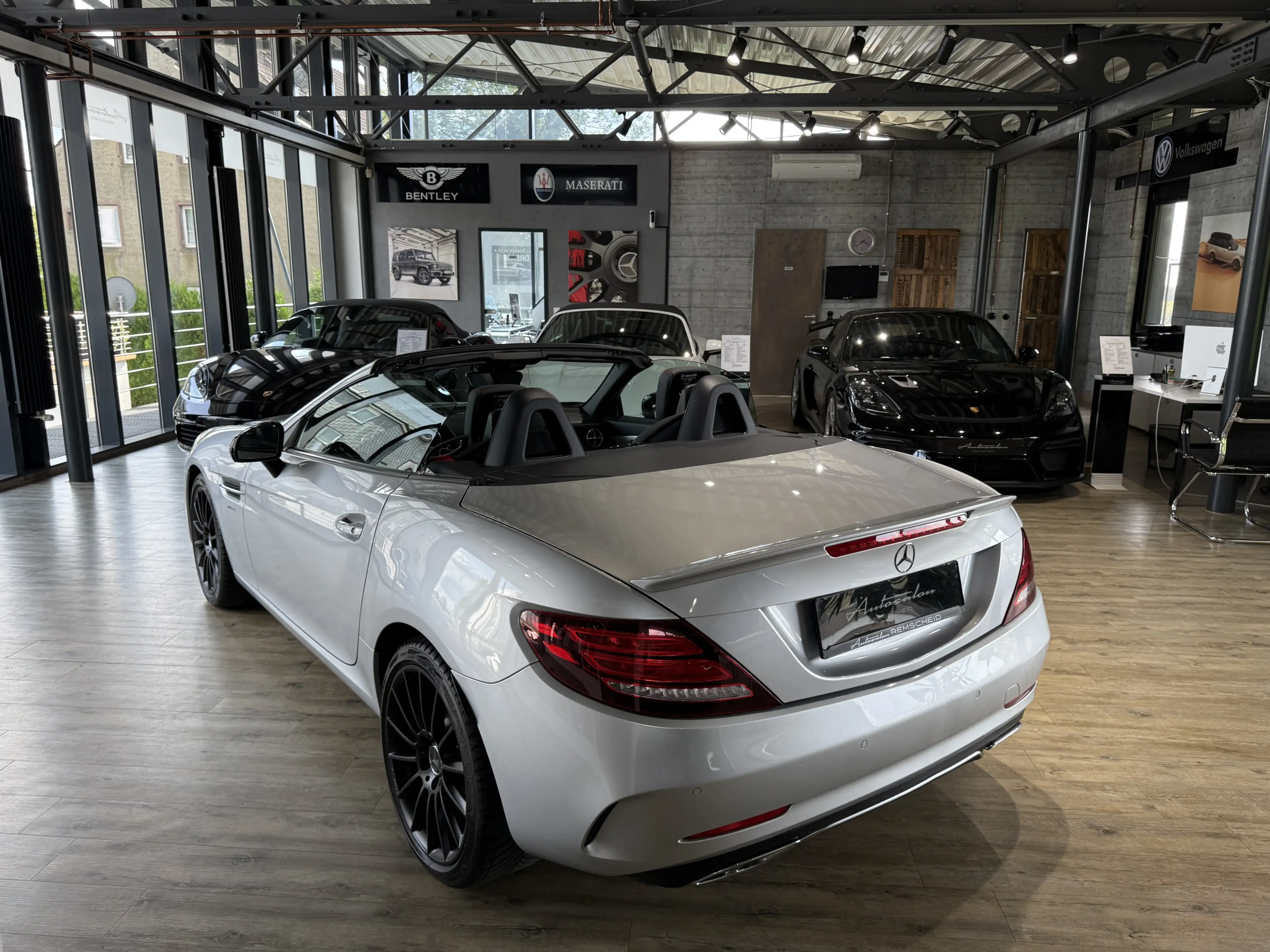 Mercedes-Benz SLC 43 AMG Roadster*PANO*LED*NAVI*KAMERA*DISTRON — photo 7